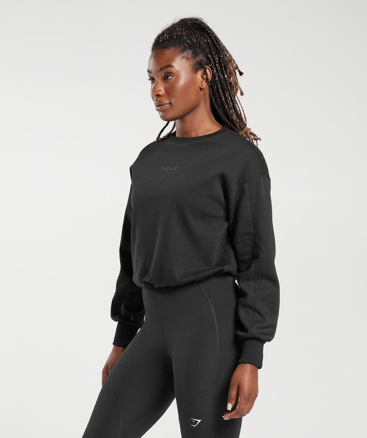 gymshark-pulse-pullover-black-aw23