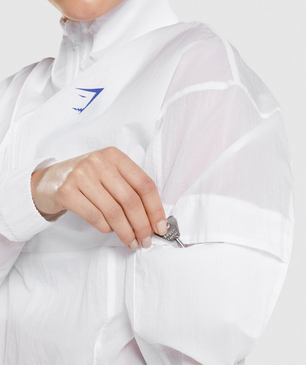 gymshark-pulse-woven-jacket-white-ss22