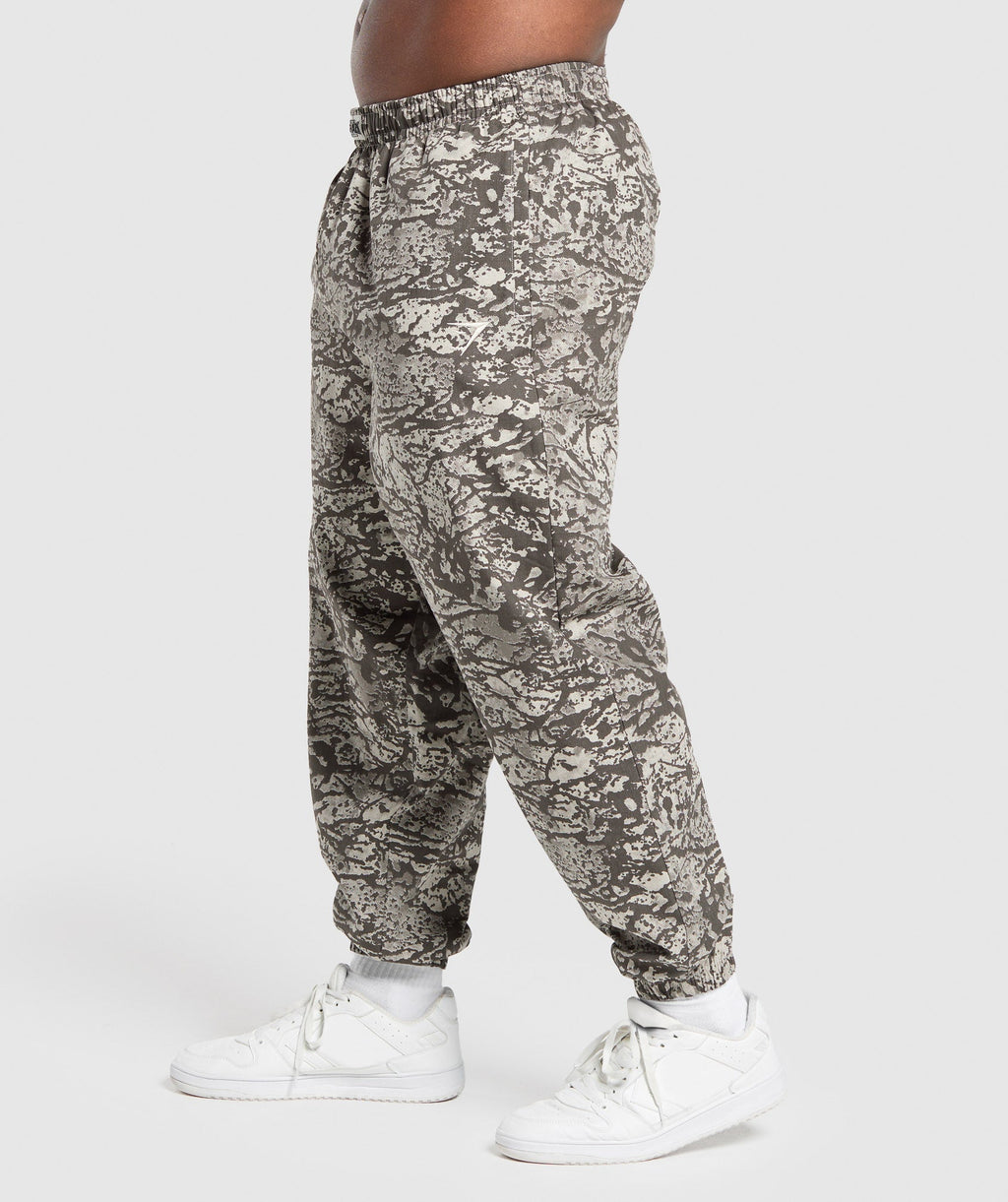 gymshark-ripstop-pumper-pants-pebble-grey-ss25