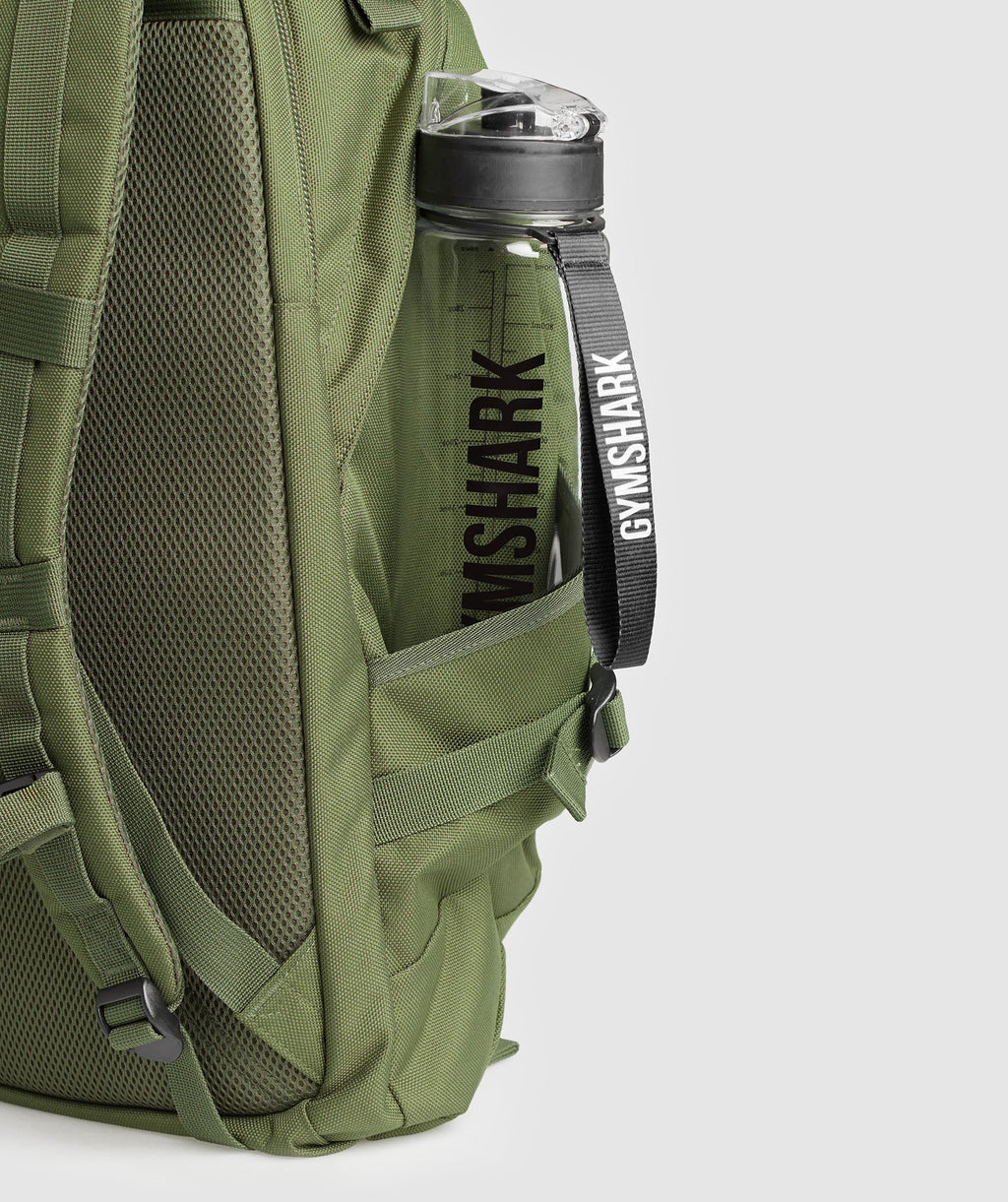 gymshark-pursuit-backpack-green-aw23