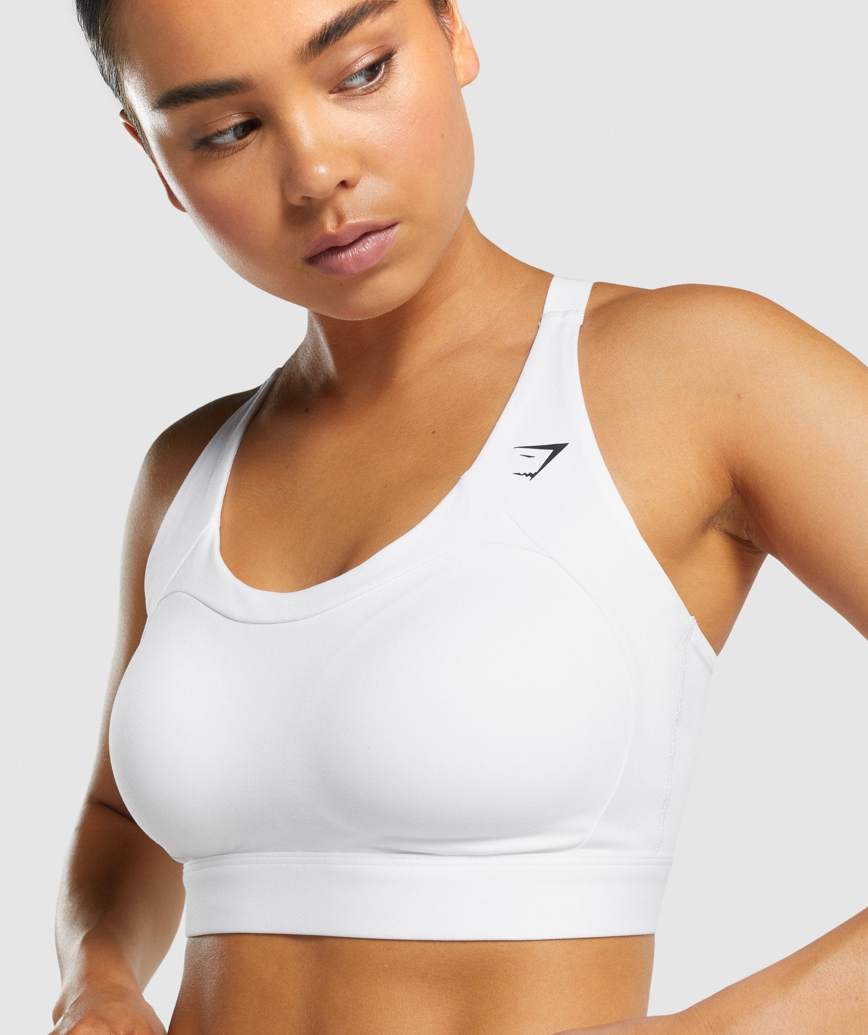 gymshark-racer-back-training-sports-bra-white-black-logo