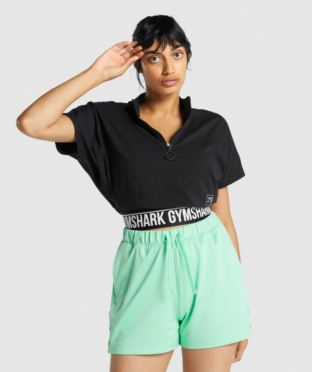 gymshark-recess-crop-1-2-zip-tee-black