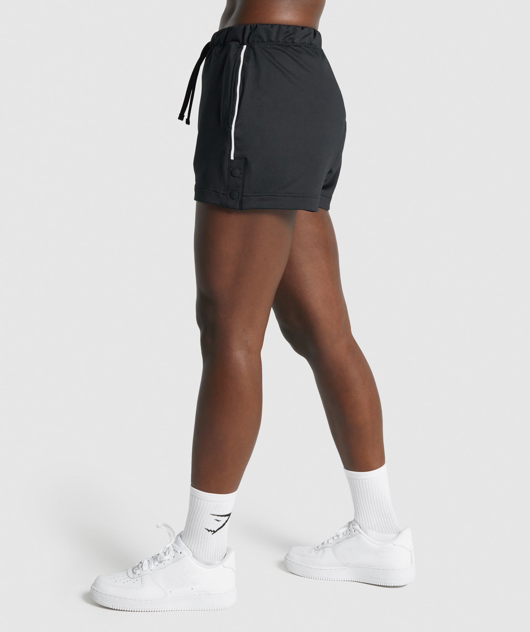 gymshark-recess-shorts-black-logo