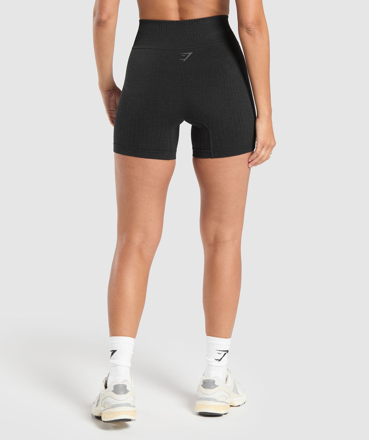 gymshark-luxe-seamless-shorts-coal-marl-aw24