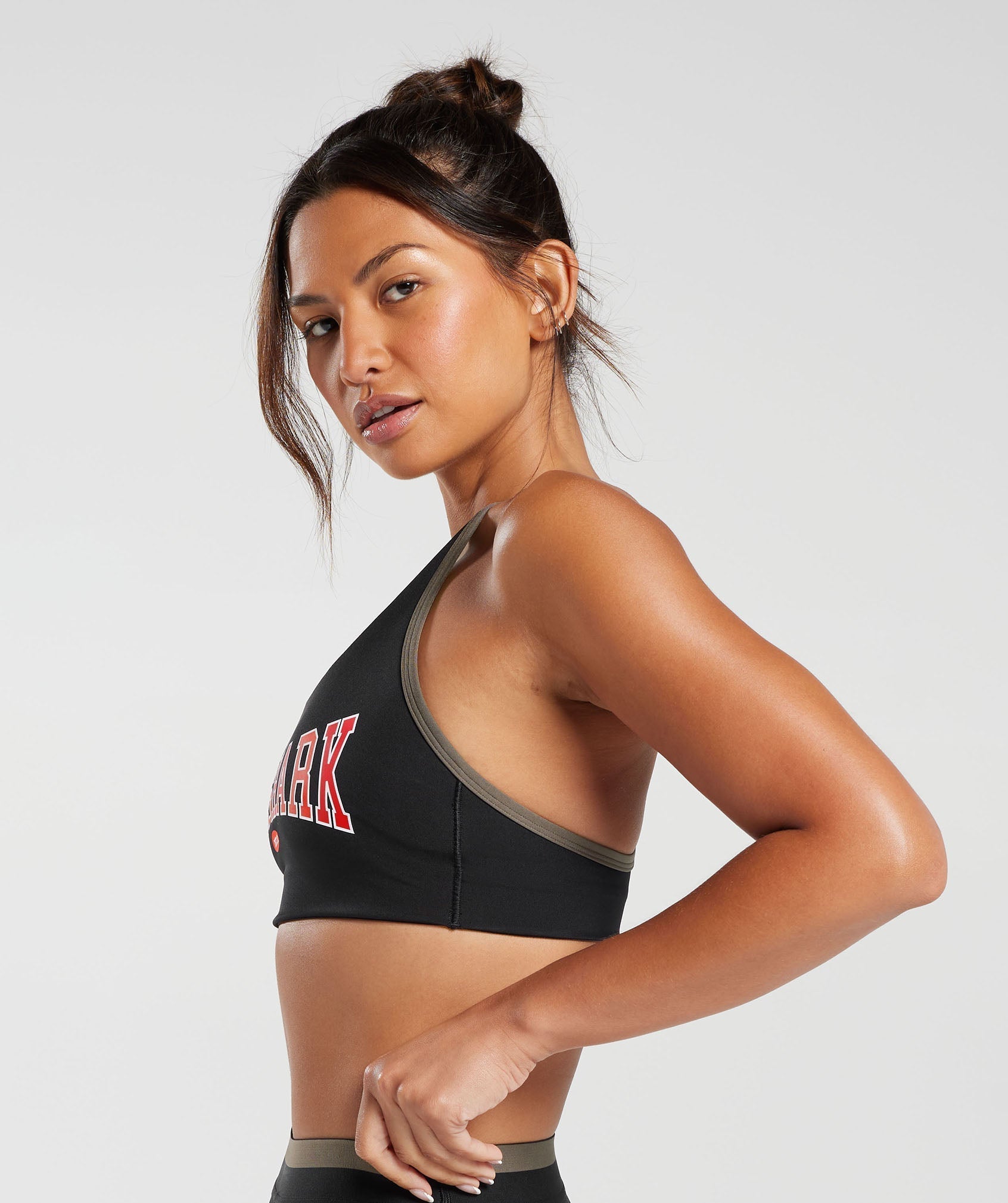 gymshark-retro-club-sports-bra-black-camo-brown-aw23