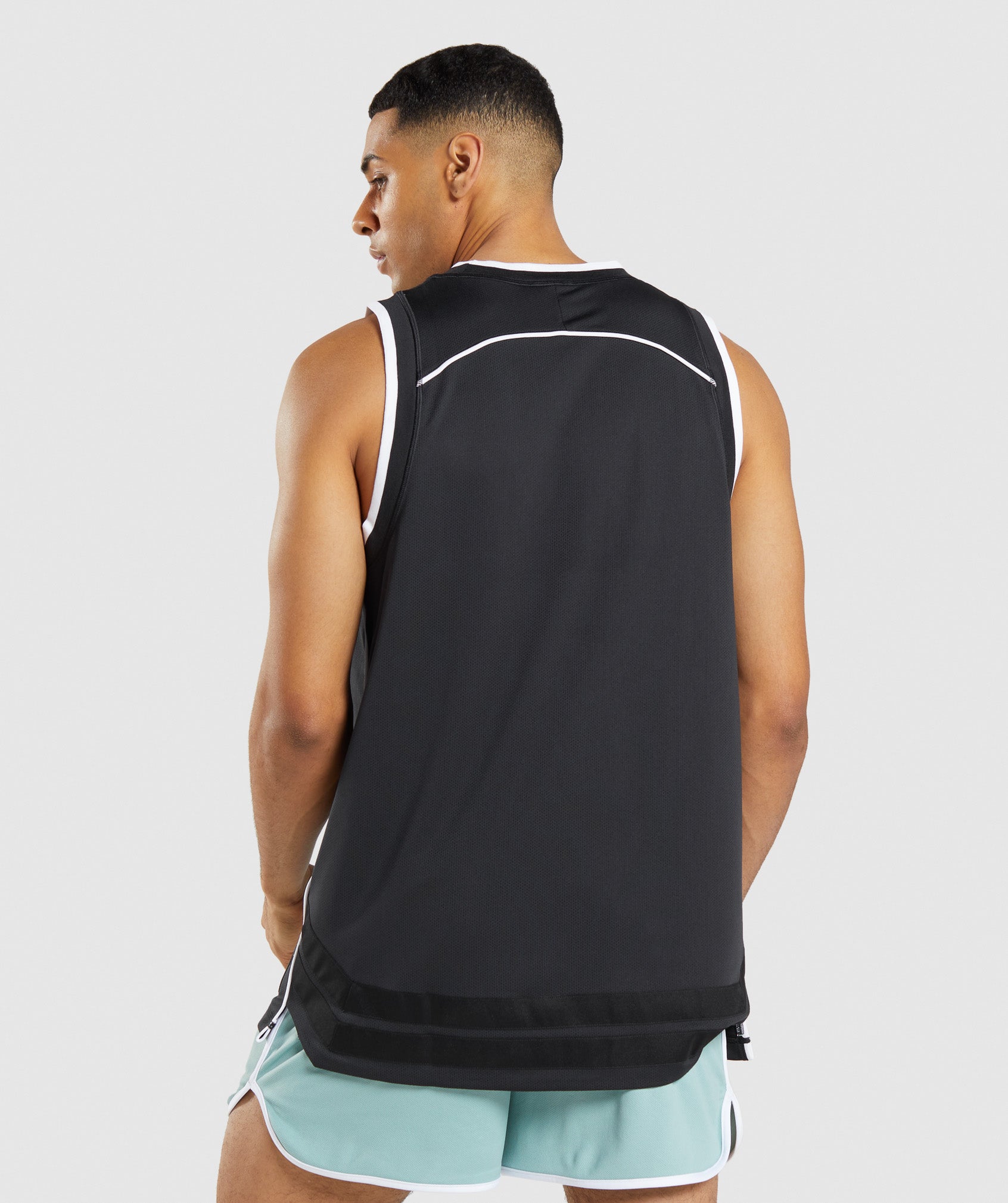 gymshark-recess-basketball-tank-black-white-ss22