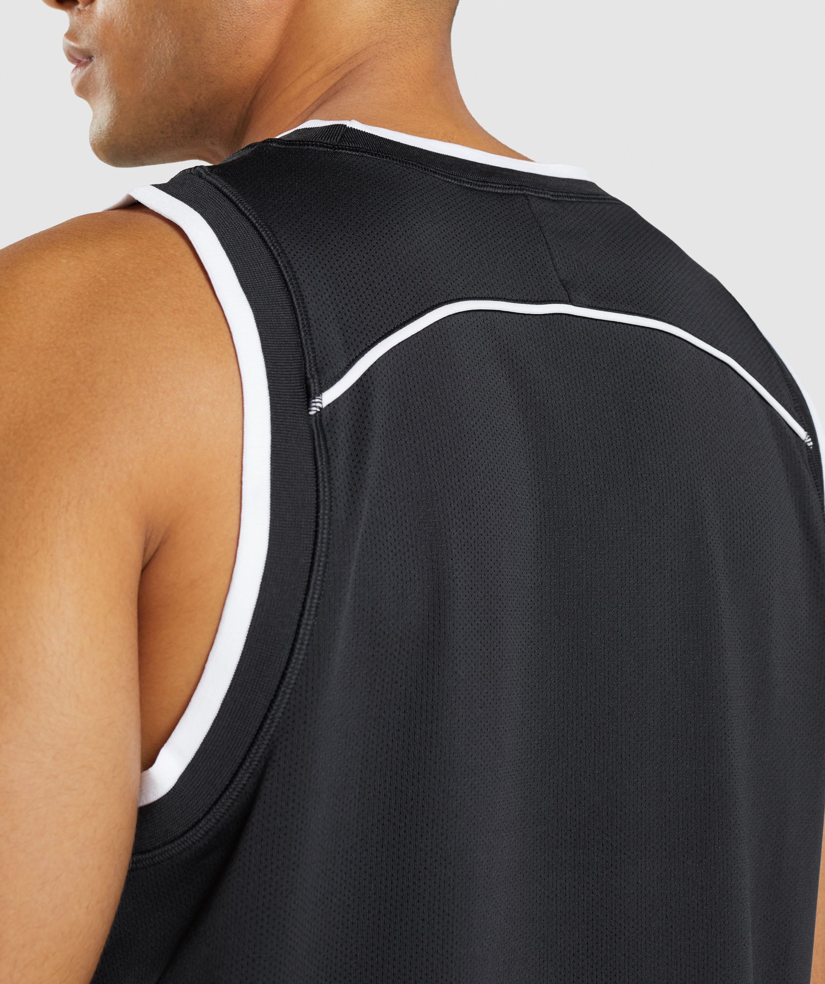 gymshark-recess-basketball-tank-black-white-ss22