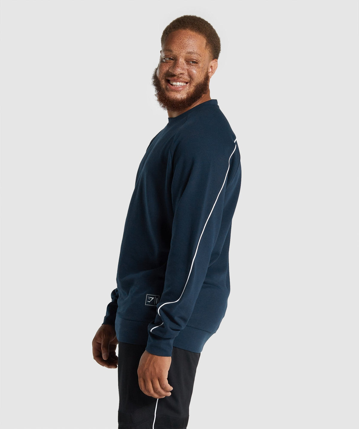 gymshark-recess-crew-sweatshirt-navy-aw21