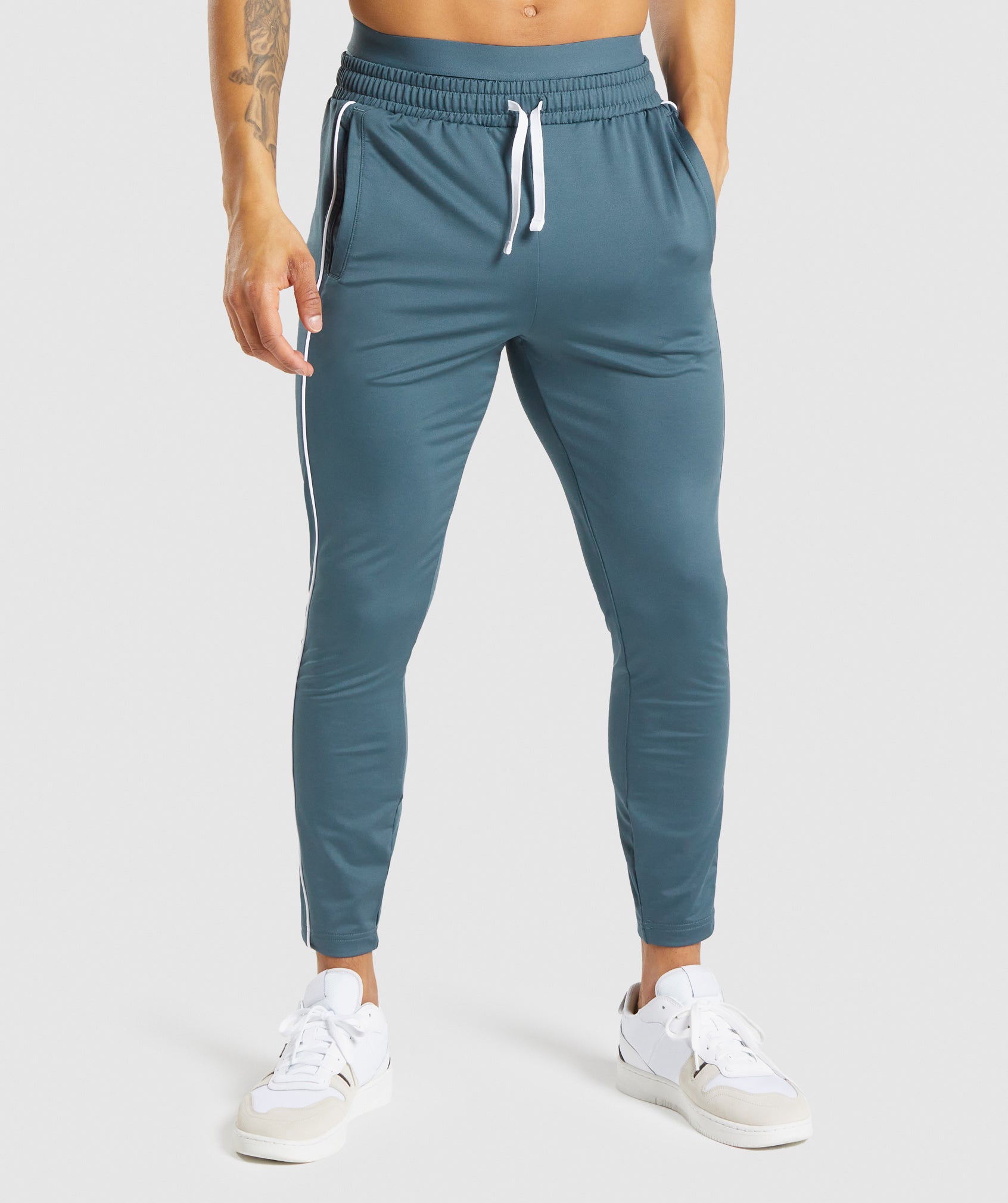 gymshark-recess-joggers-teal