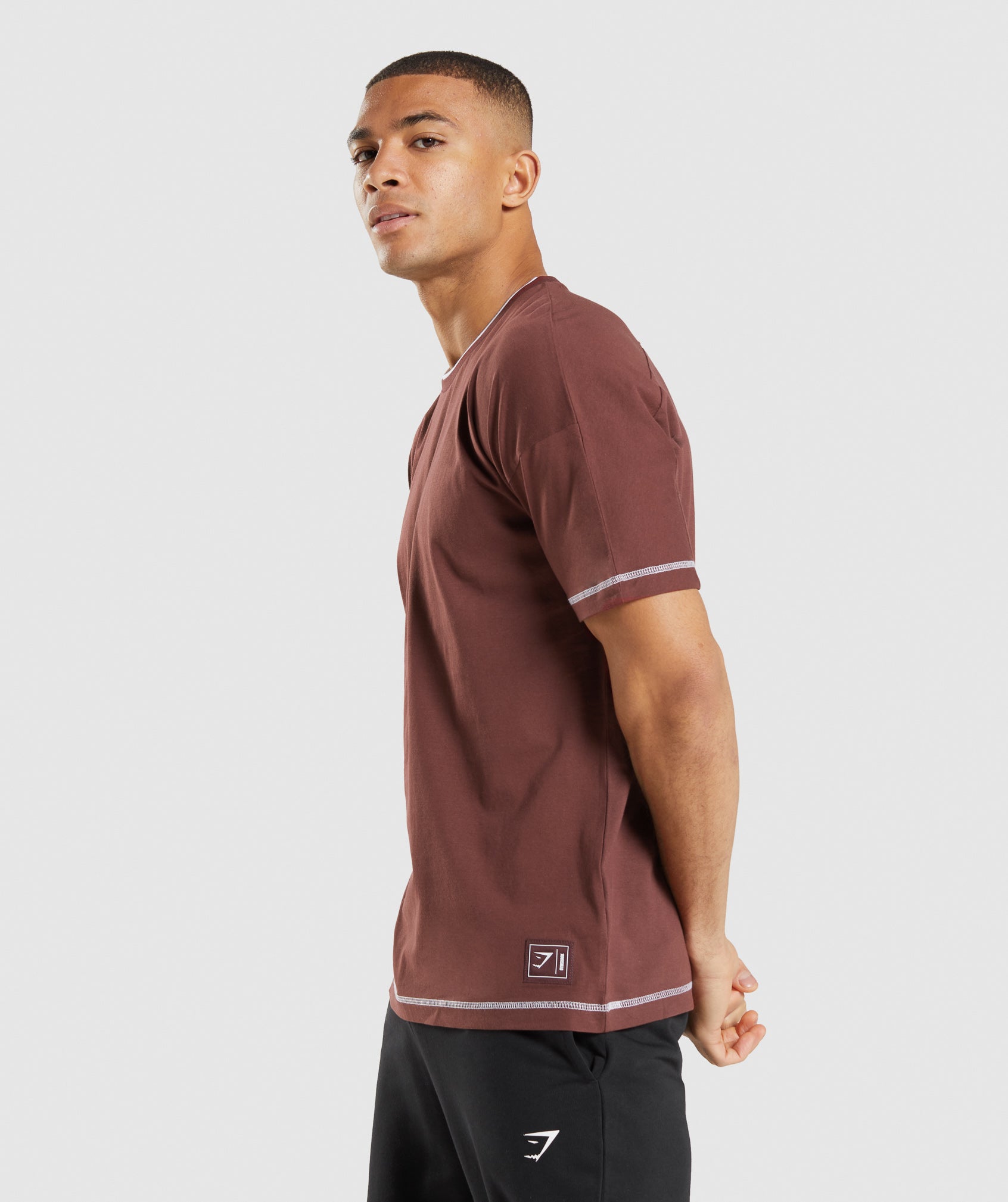 gymshark-recess-t-shirt-cherry-brown-white-ss22
