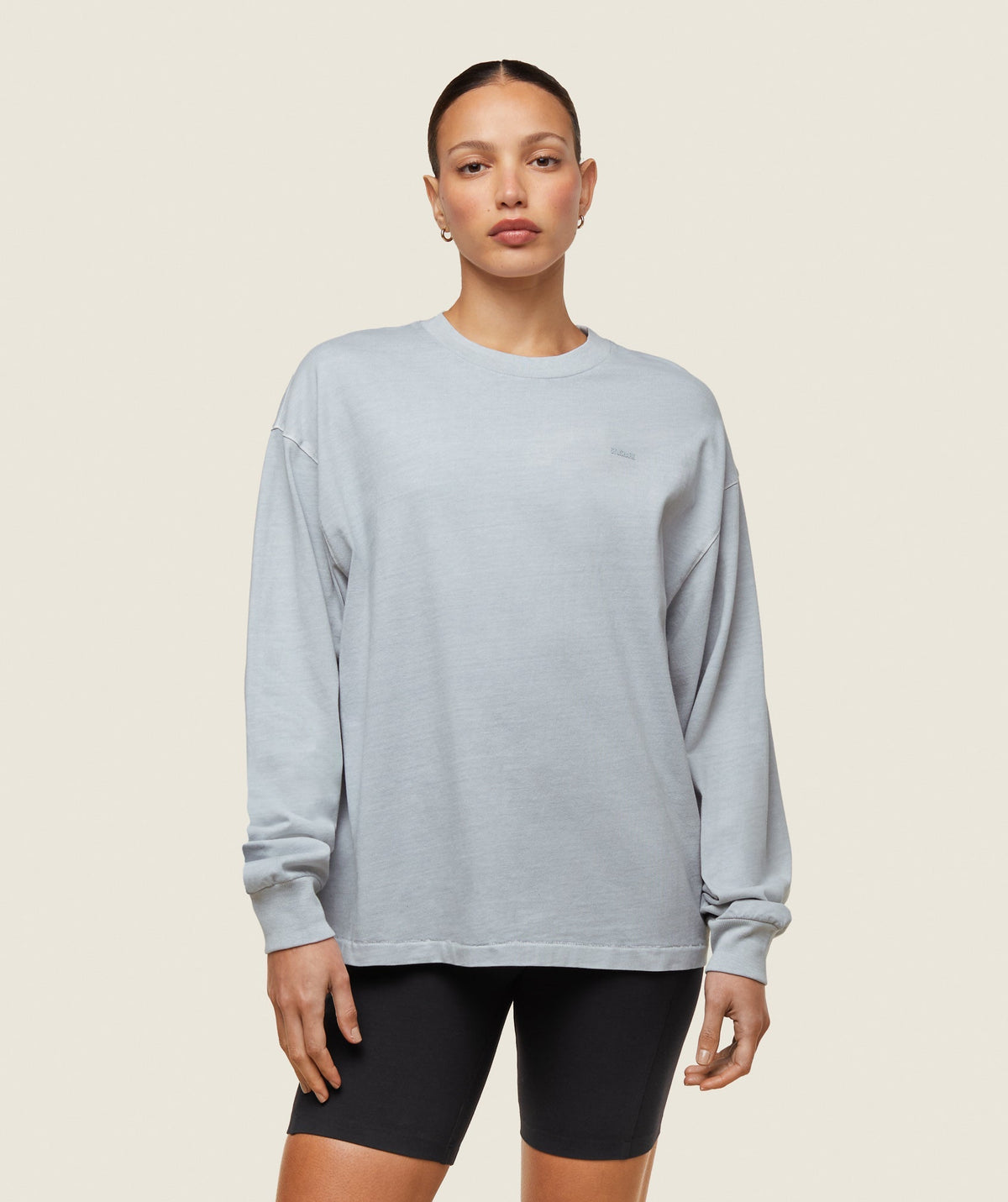 gymshark-everywear-long-sleeve-top-ice-grey-ss24