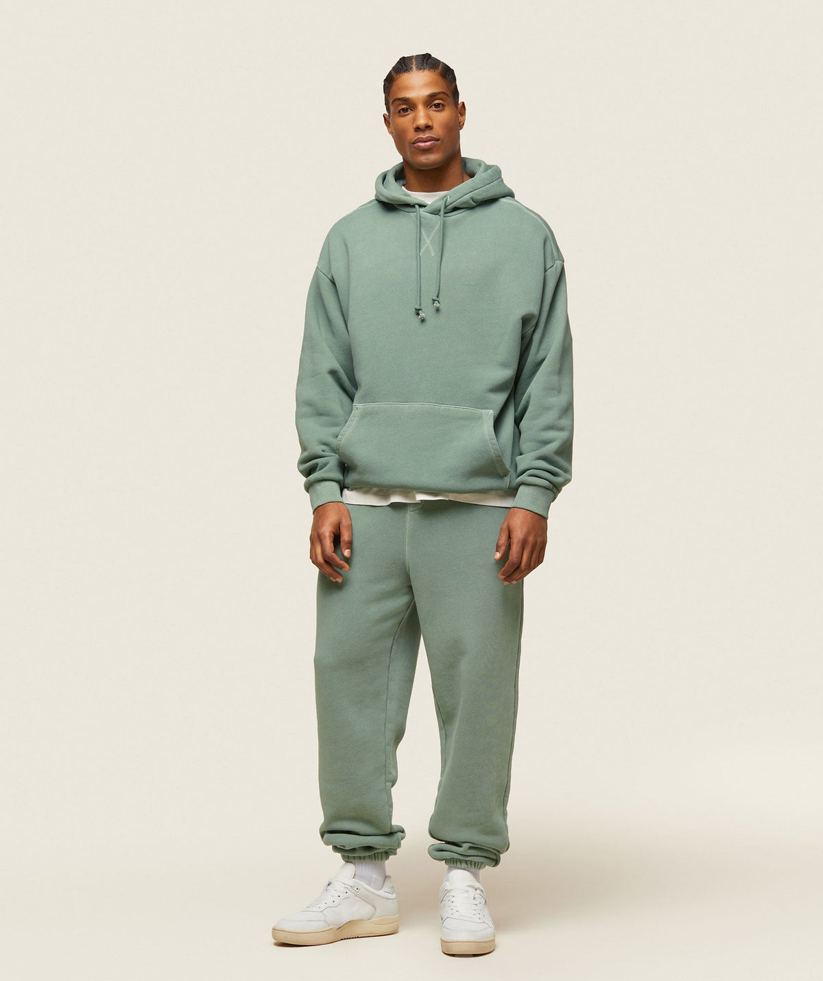 gymshark-everywear-relaxed-hoodie-dollar-green-ss24