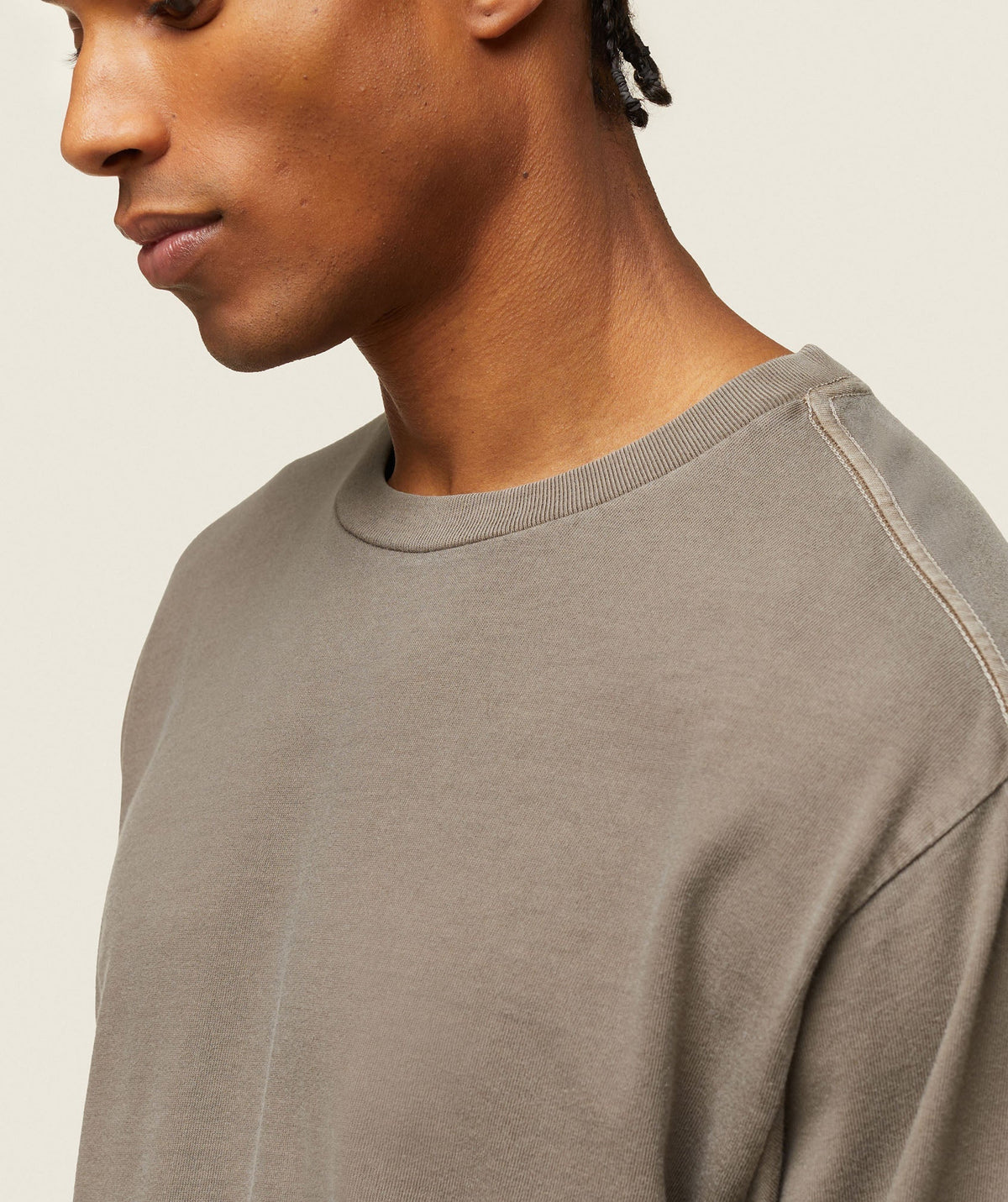 gymshark-everywear-relaxed-t-shirt-linen-brown-ss24