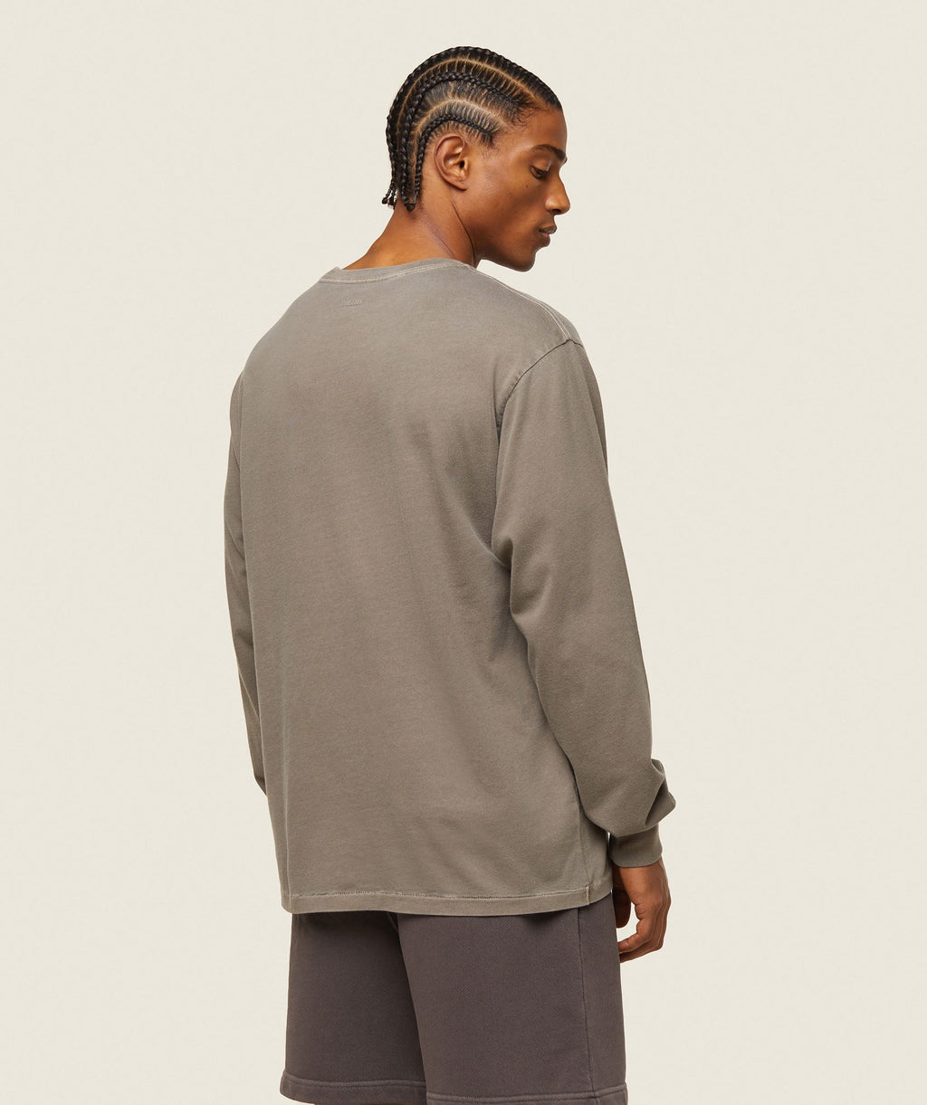 gymshark-everywear-relaxed-long-sleeve-tee-linen-brown-ss24