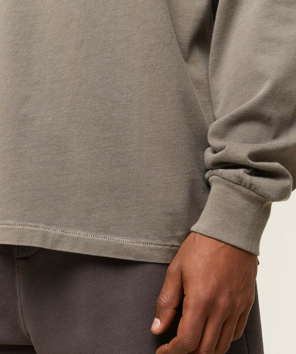 gymshark-everywear-relaxed-long-sleeve-tee-linen-brown-ss24