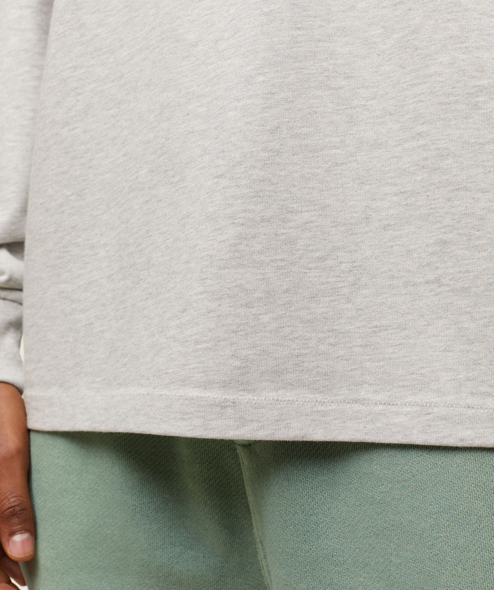 gymshark-everywear-relaxed-long-sleeve-tee-light-grey-core-marl-ss24