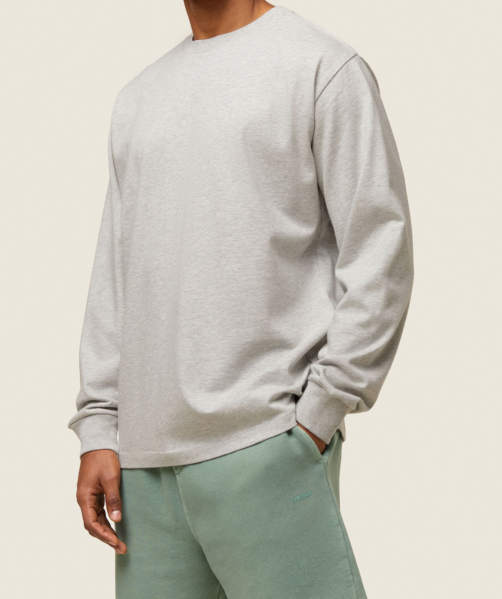 gymshark-everywear-relaxed-long-sleeve-tee-light-grey-core-marl-ss24