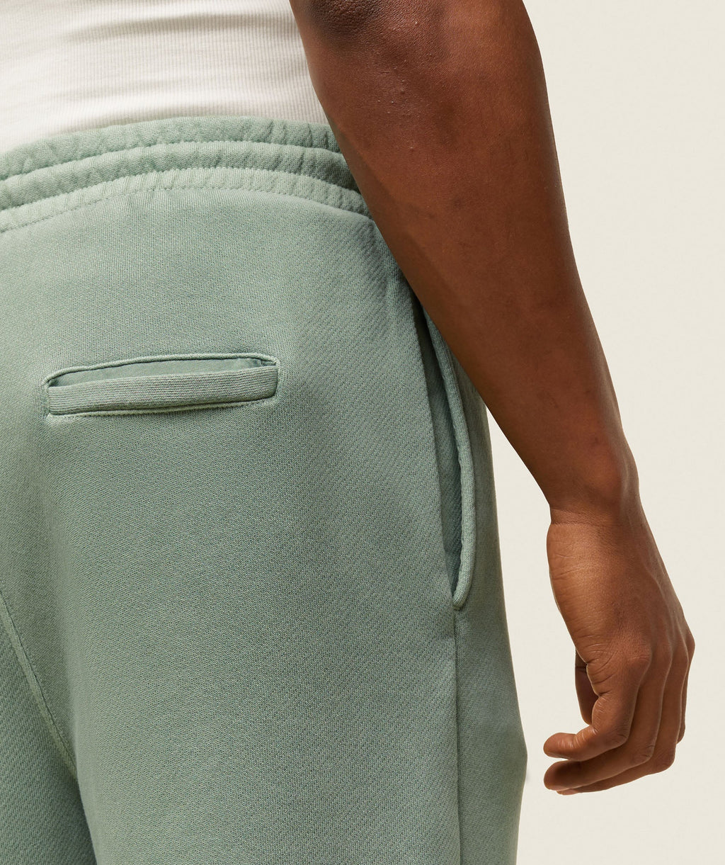 gymshark-everywear-relaxed-sweatpants-dollar-green-ss24