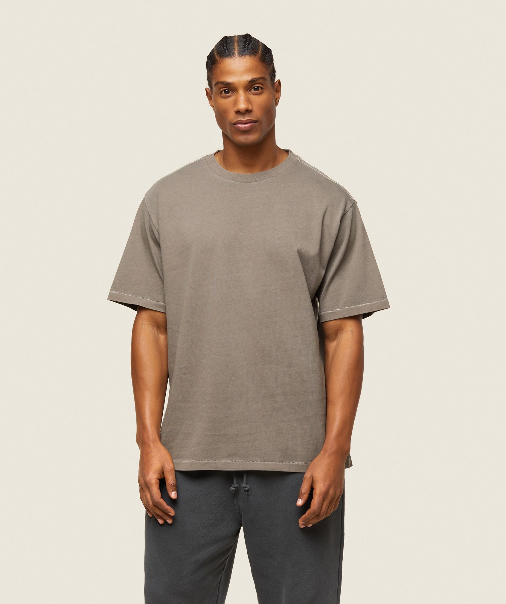 gymshark-everywear-relaxed-t-shirt-linen-brown-ss24