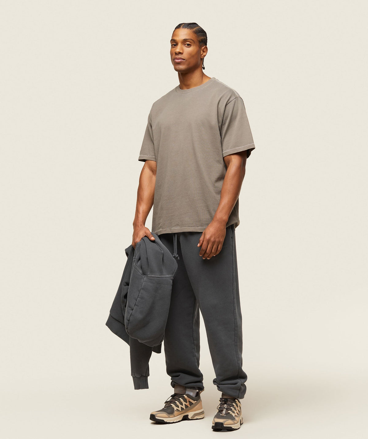 gymshark-everywear-relaxed-t-shirt-linen-brown-ss24