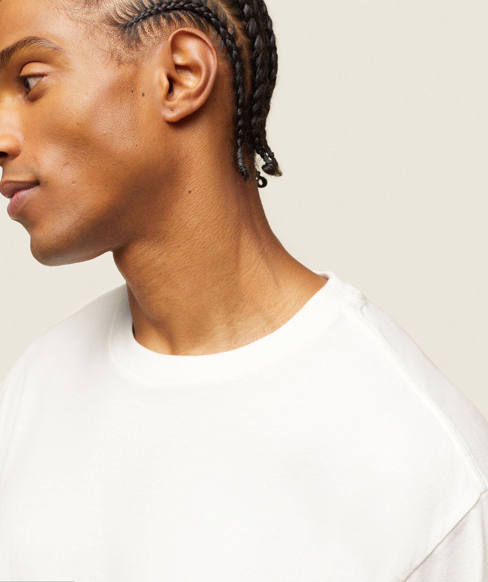 gymshark-everywear-relaxed-t-shirt-soft-white-ss24