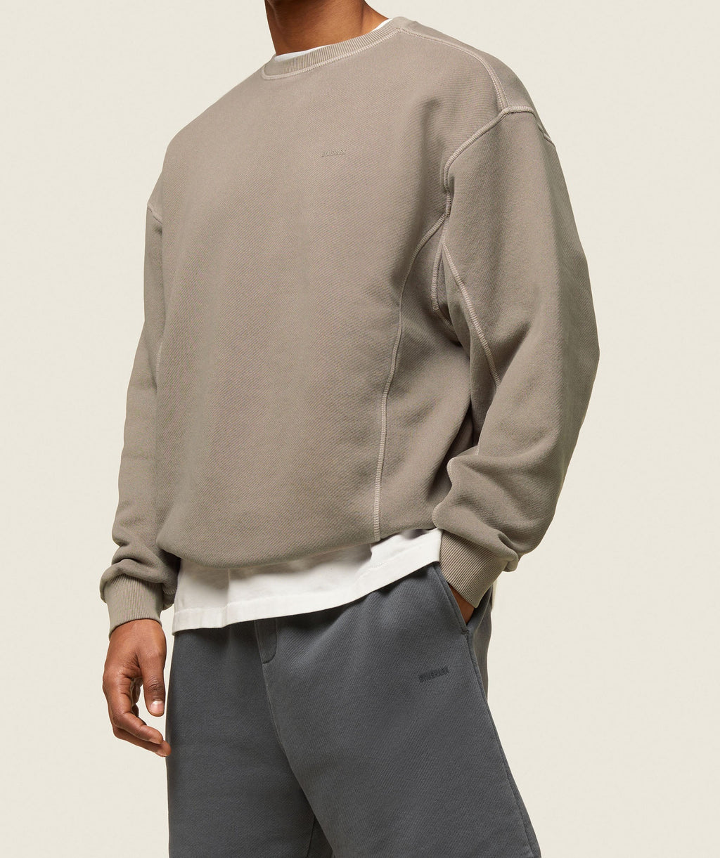 gymshark-everywear-relaxed-stitch-sweatshirt-linen-brown-ss24
