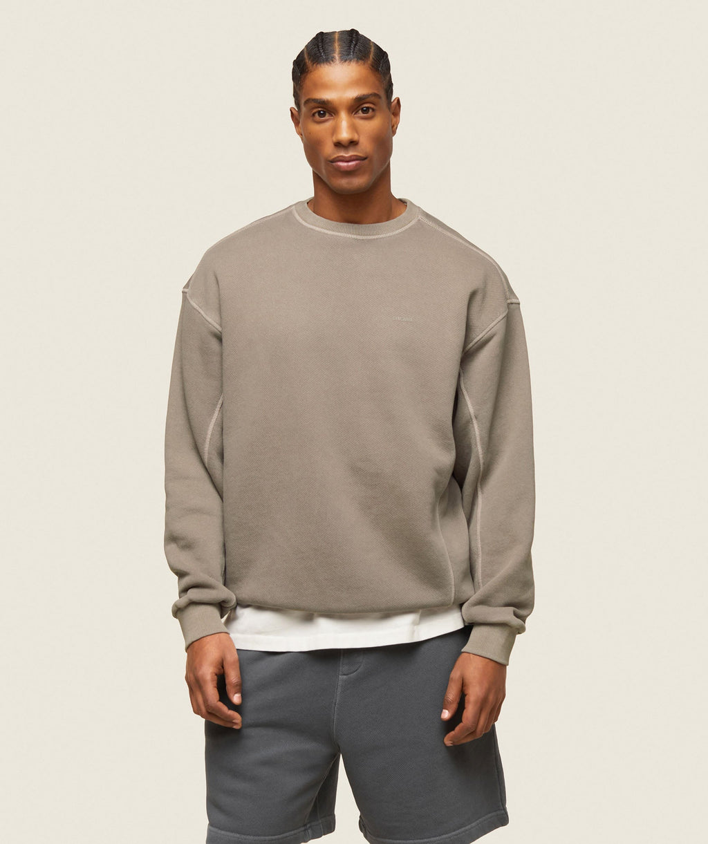 gymshark-everywear-relaxed-stitch-sweatshirt-linen-brown-ss24