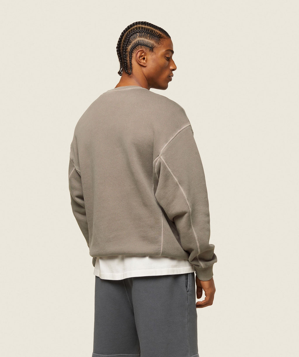 gymshark-everywear-relaxed-stitch-sweatshirt-linen-brown-ss24