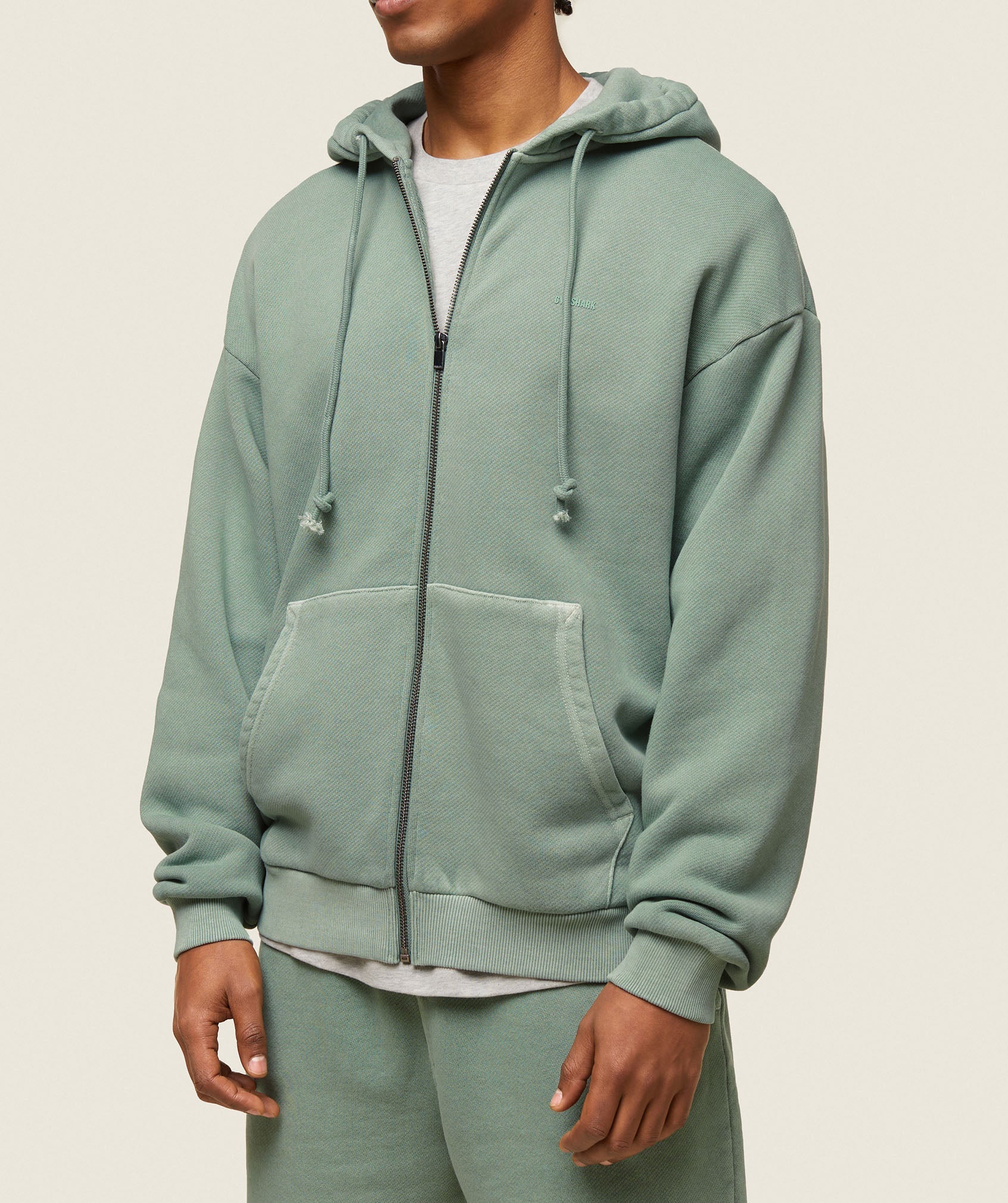 gymshark-everywear-relaxed-zip-hoodie-dollar-green-ss24