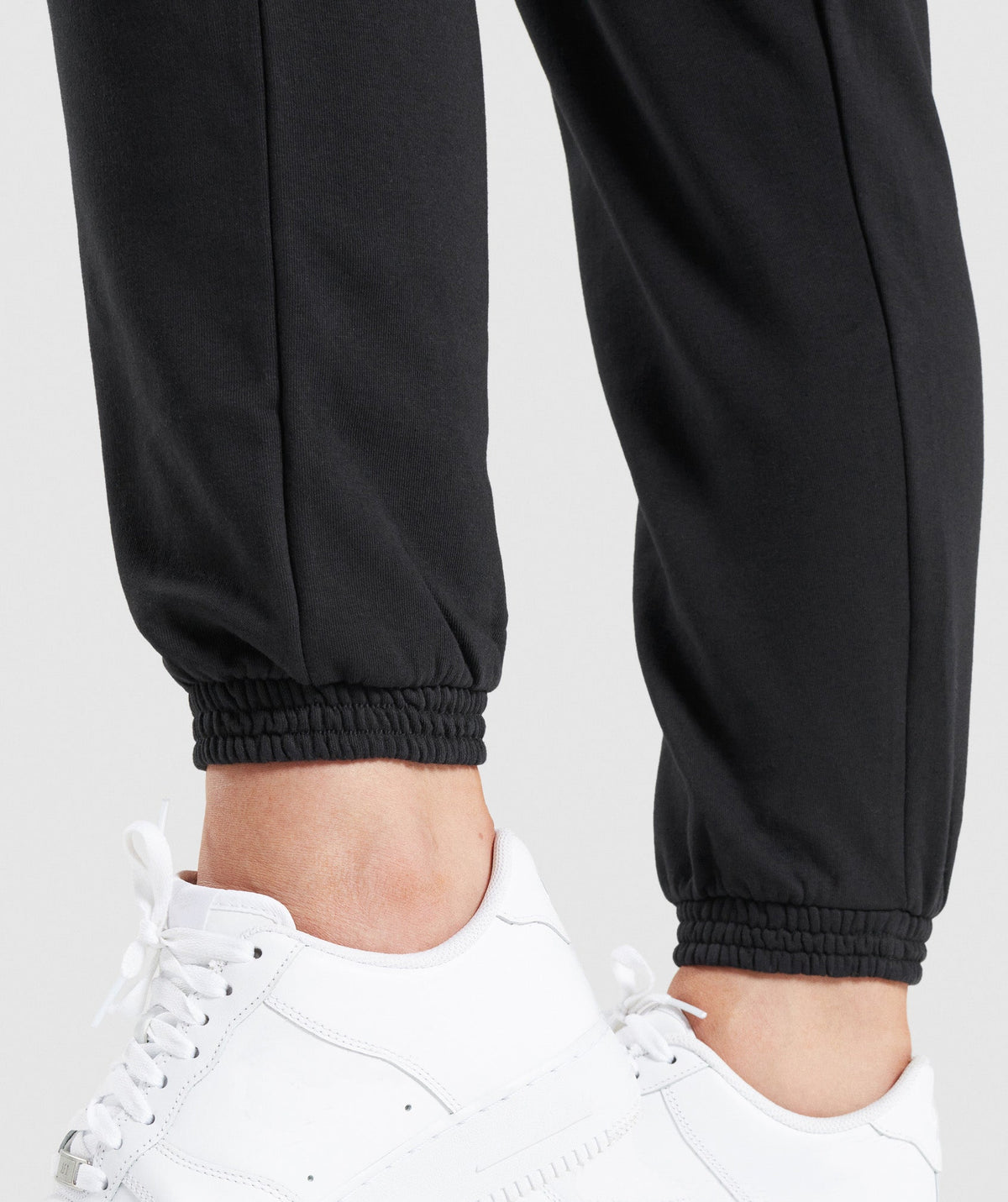 gymshark-release-joggers-black
