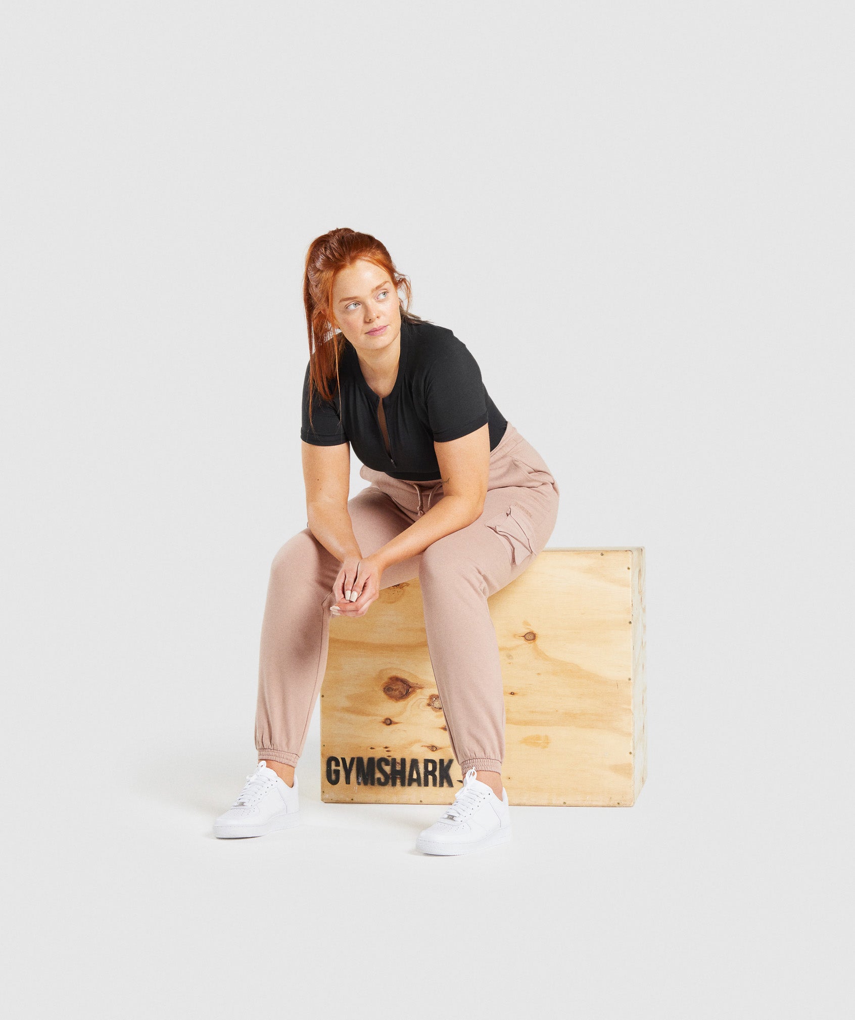 gymshark-release-joggers-taupe