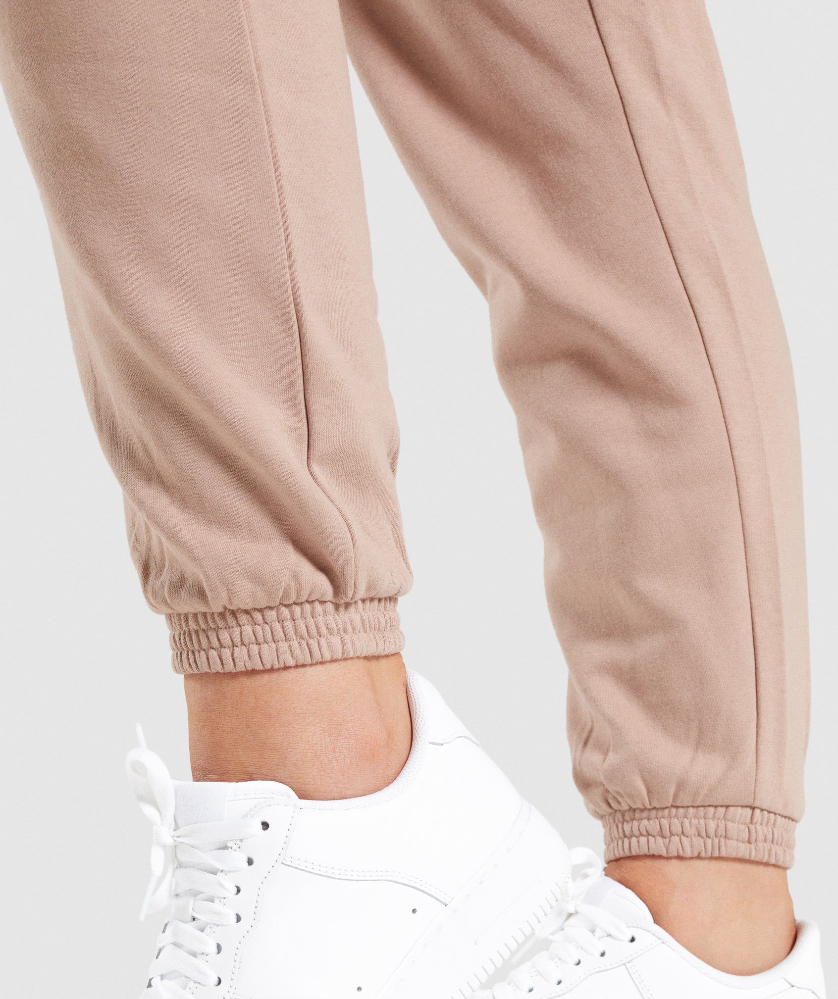 gymshark-release-joggers-taupe