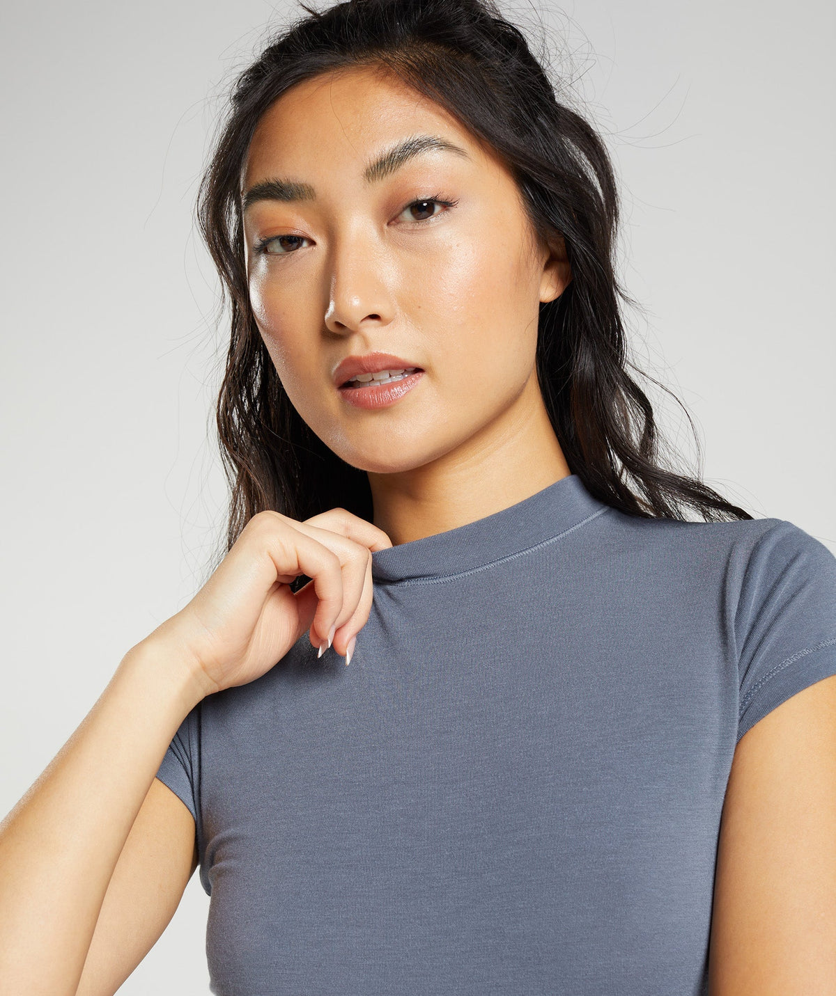 gymshark-jersey-body-fit-t-shirt-evening-blue-ss23