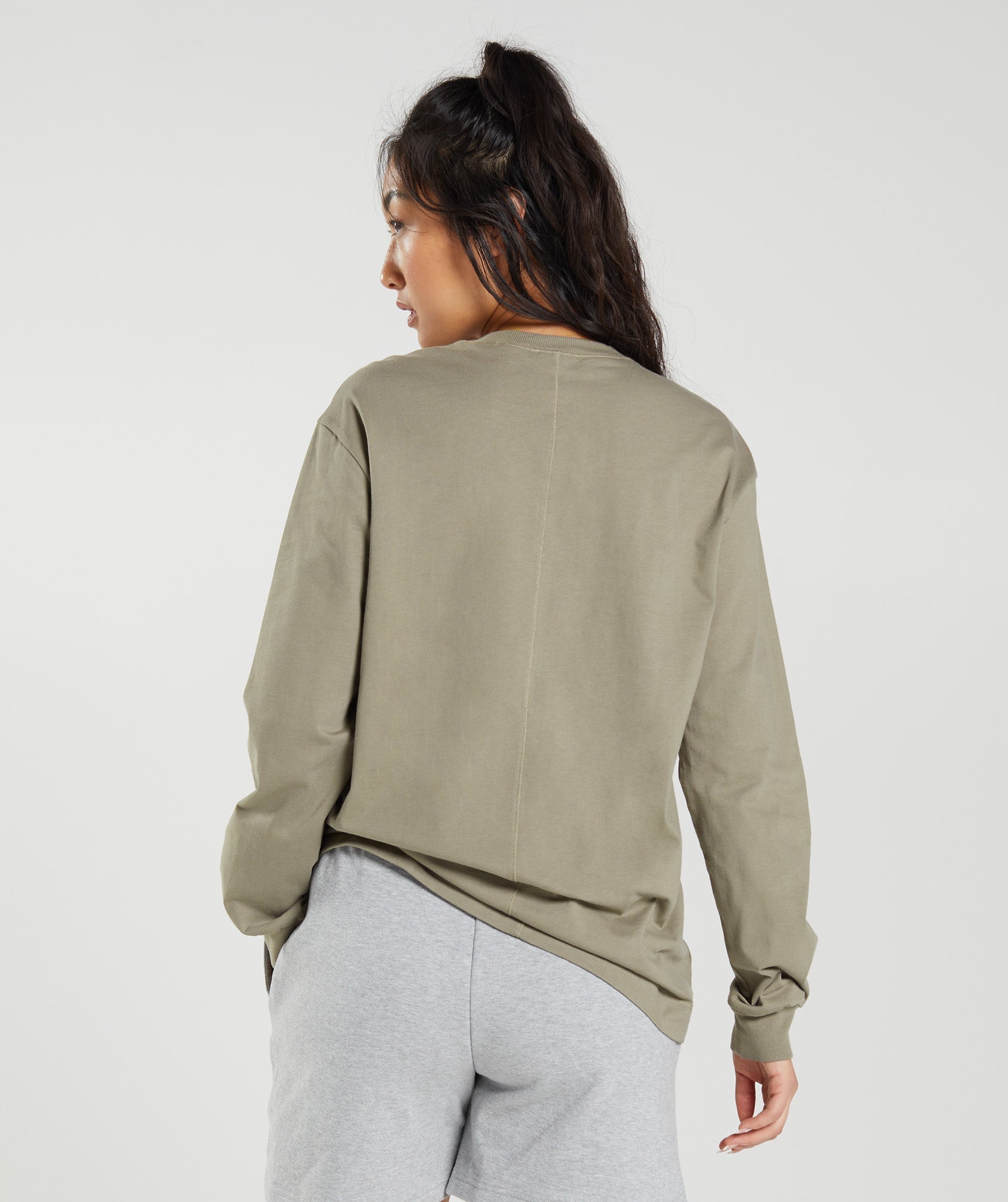 gymshark-cotton-oversized-long-sleeve-top-earthy-brown-ss23