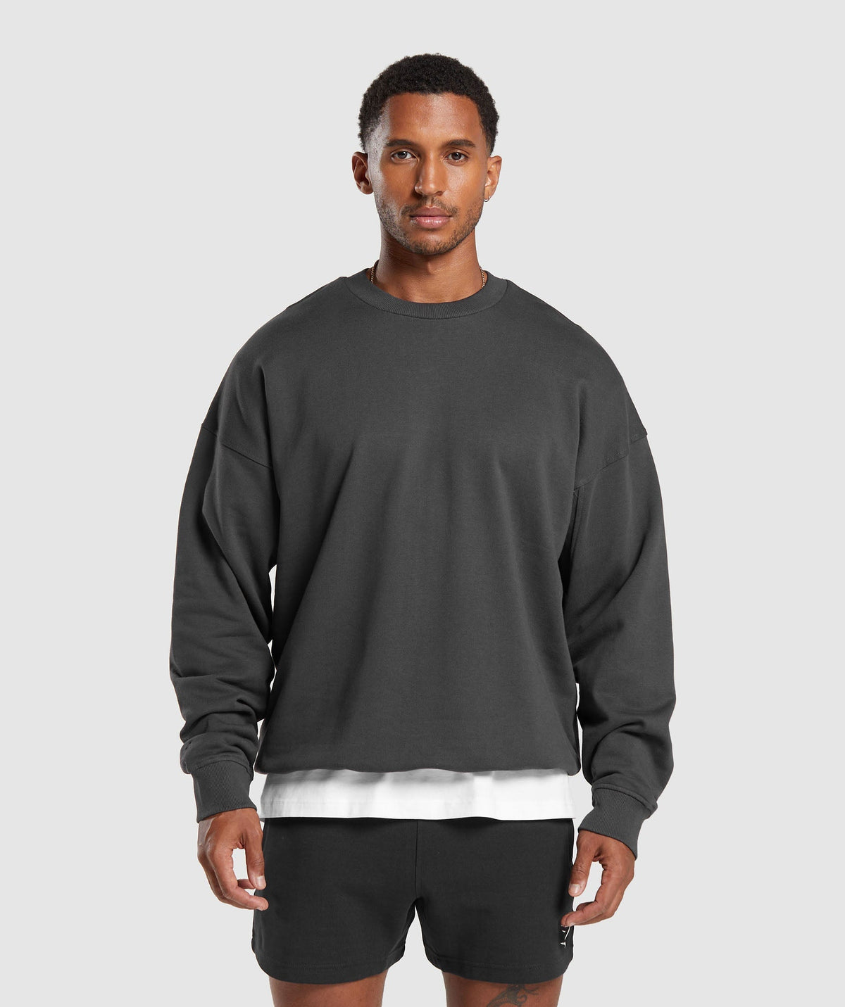 gymshark-rest-day-essential-crew-onyx-grey-aw23