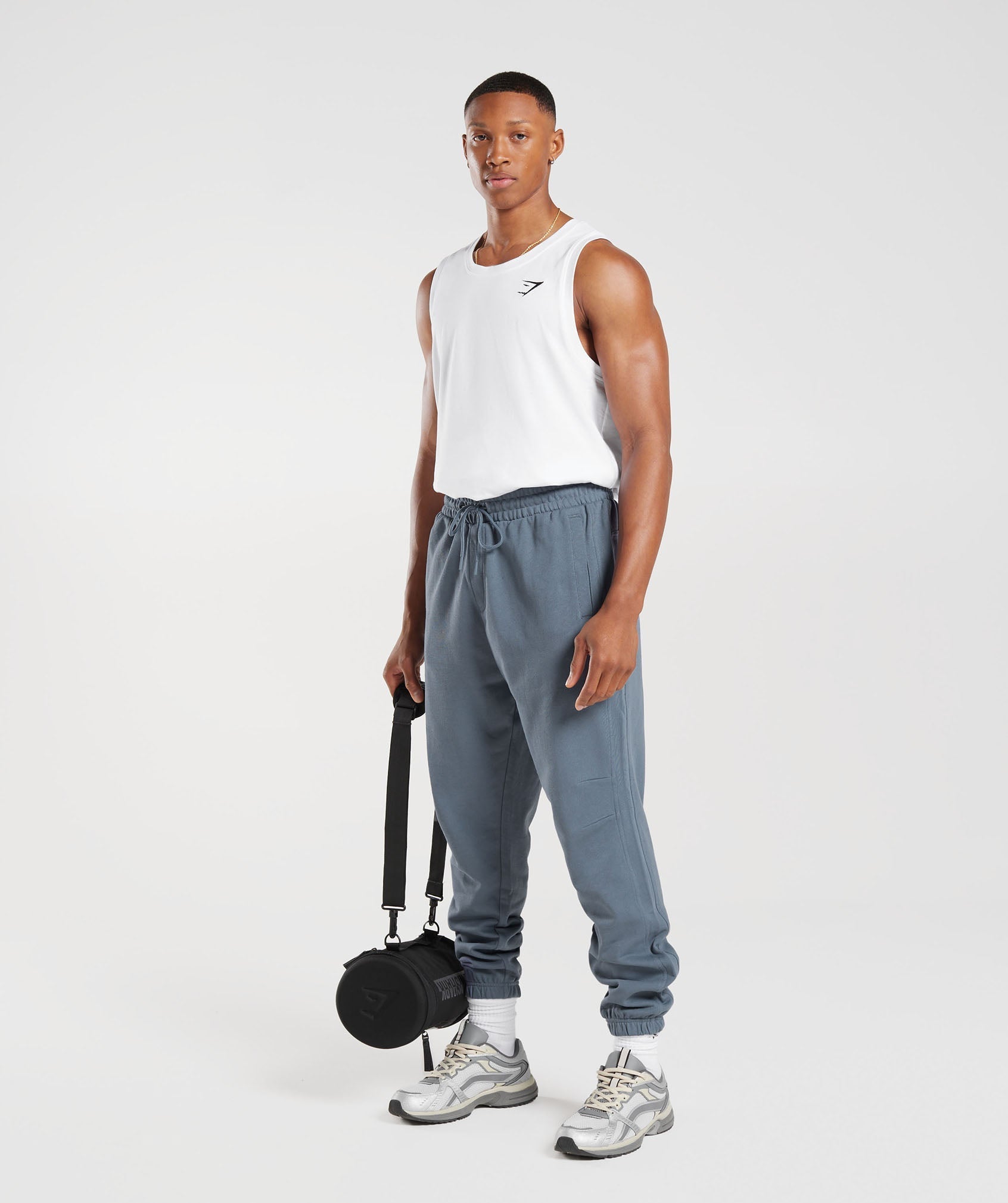 gymshark-rest-day-essentials-joggers-evening-blue-ss23
