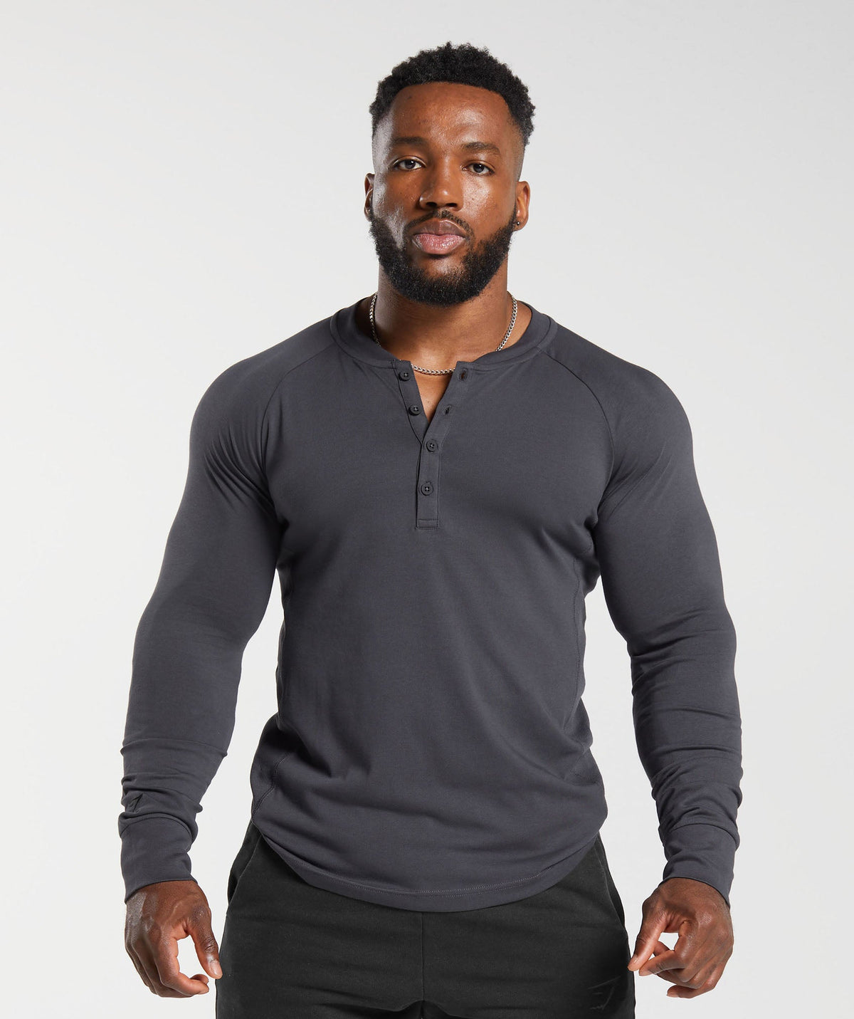 gymshark-rest-day-essentials-henley-onyx-grey-ss23