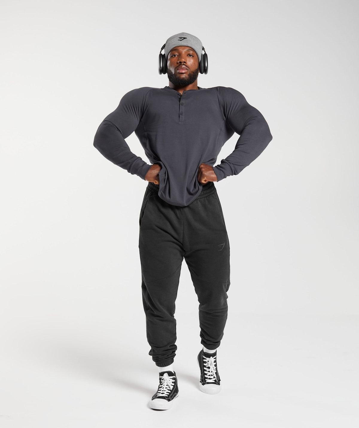 gymshark-rest-day-essentials-henley-onyx-grey-ss23