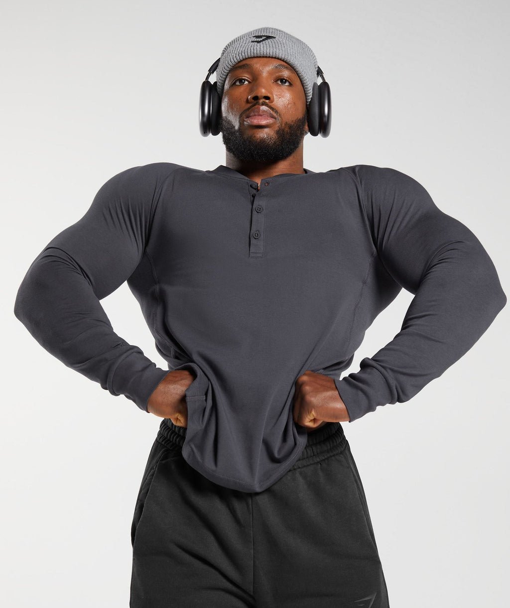 gymshark-rest-day-essentials-henley-onyx-grey-ss23
