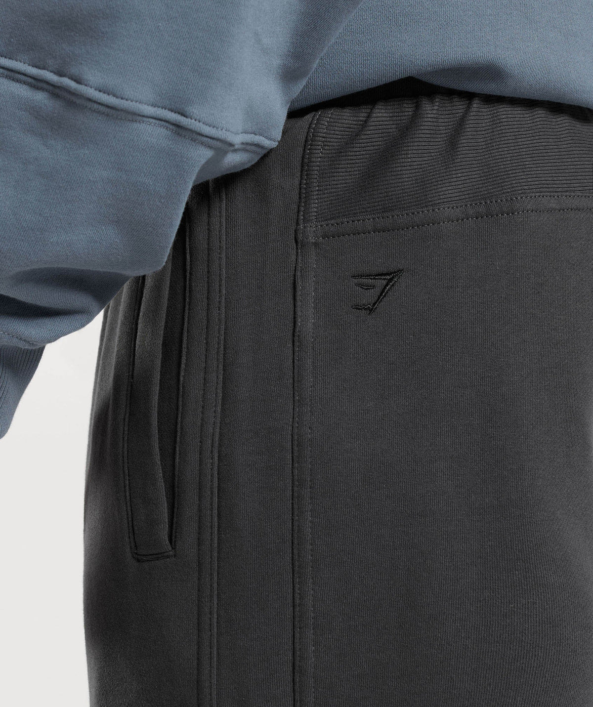 gymshark-rest-day-essentials-7-shorts-onyx-grey-aw23