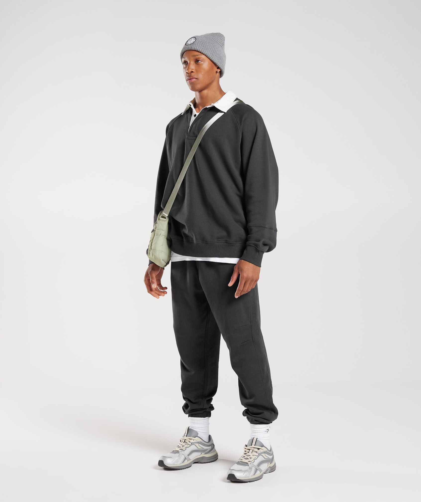gymshark-rest-day-essentials-sweat-polo-onyx-grey-ss23