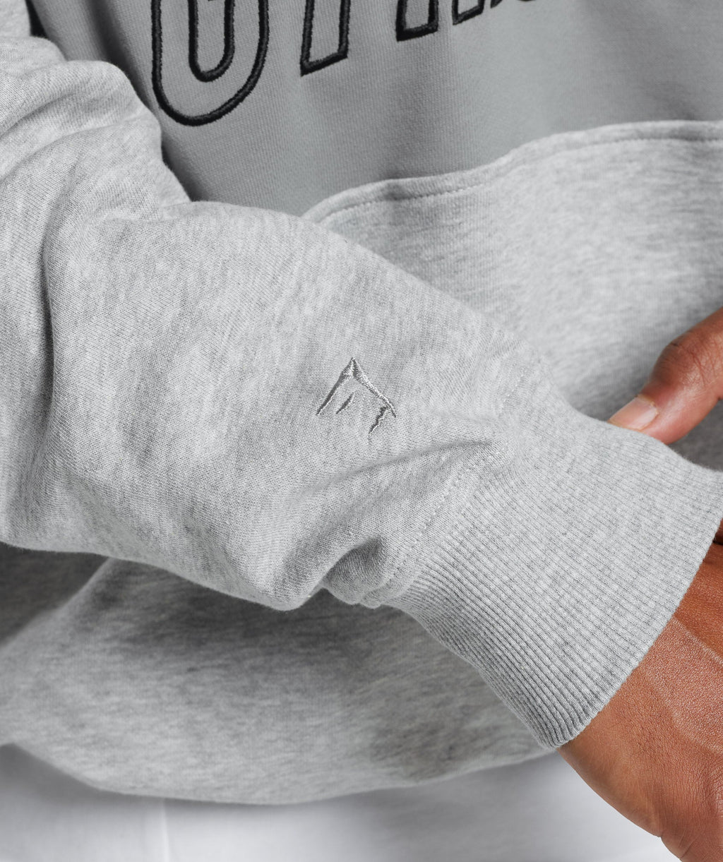 gymshark-rest-day-essentials-sweatshirt-polo-light-grey-core-marl-smokey-grey-aw23