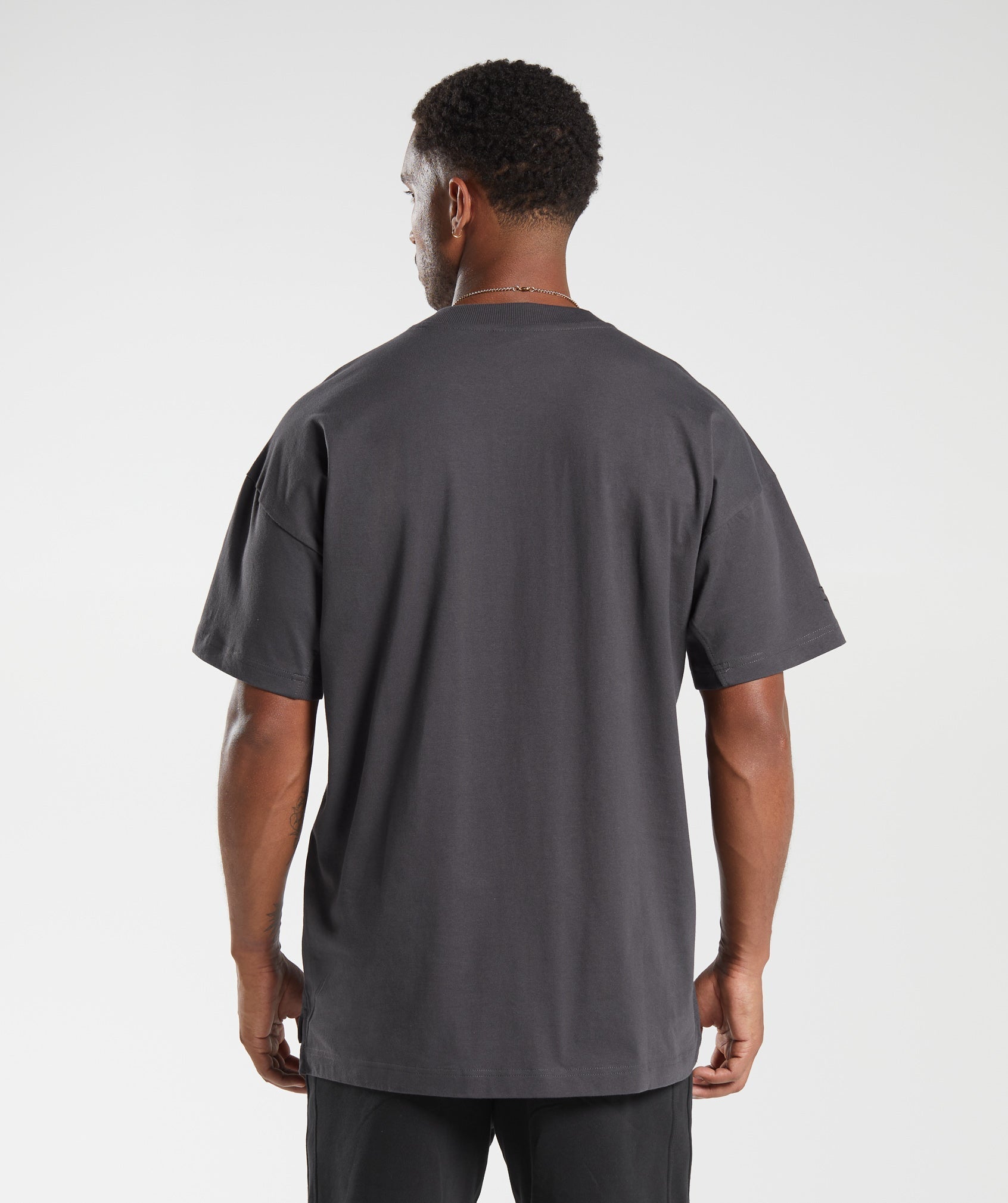 gymshark-rest-day-essentials-t-shirt-onyx-grey-ss23