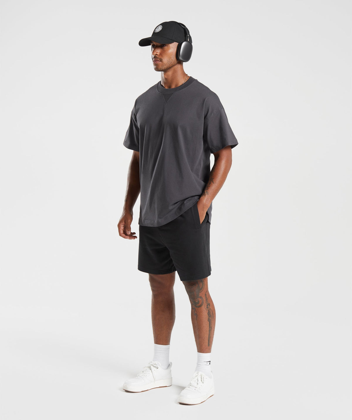 gymshark-rest-day-essentials-t-shirt-onyx-grey-ss23