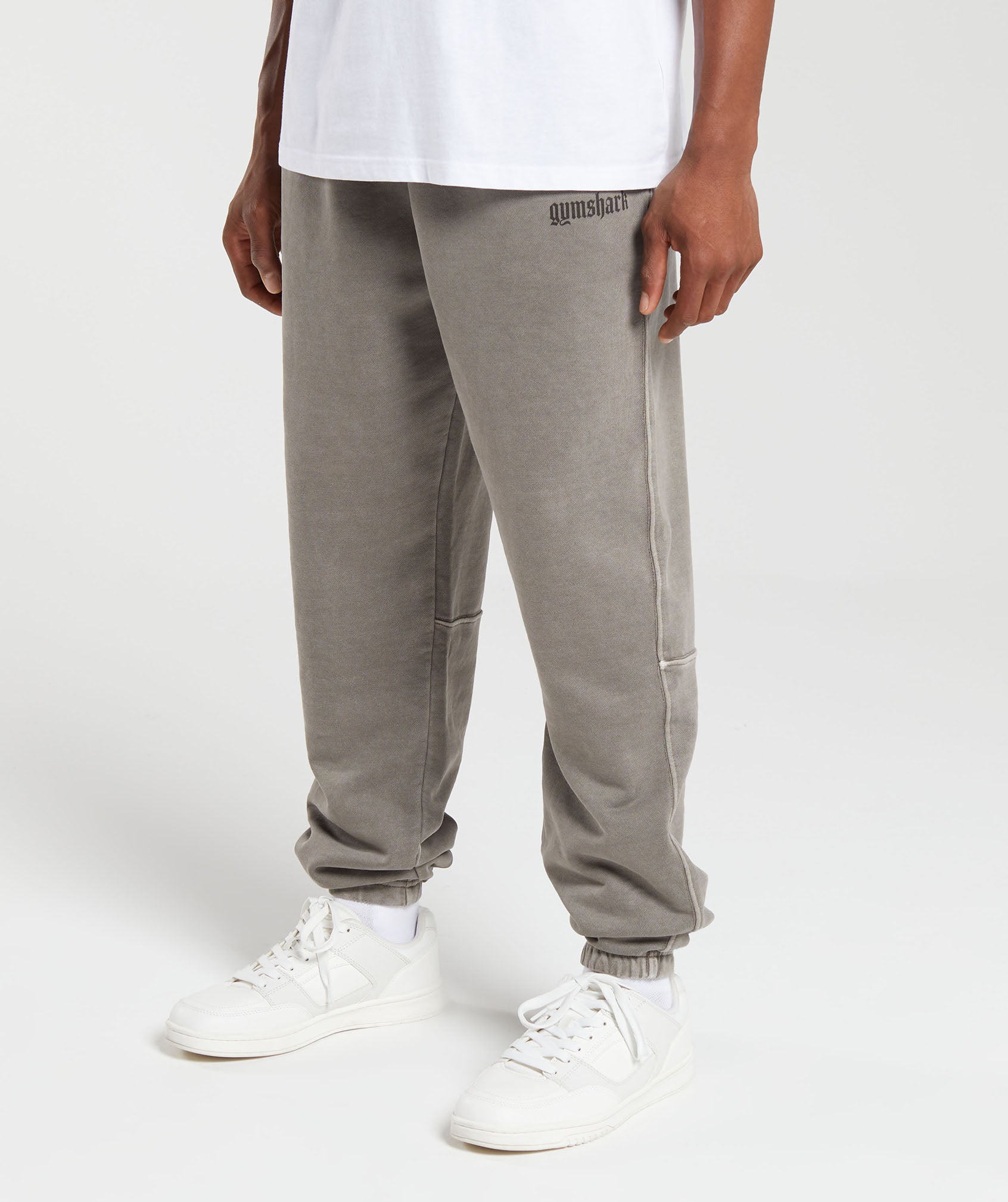 gymshark-heavyweight-joggers-camo-brown-aw23