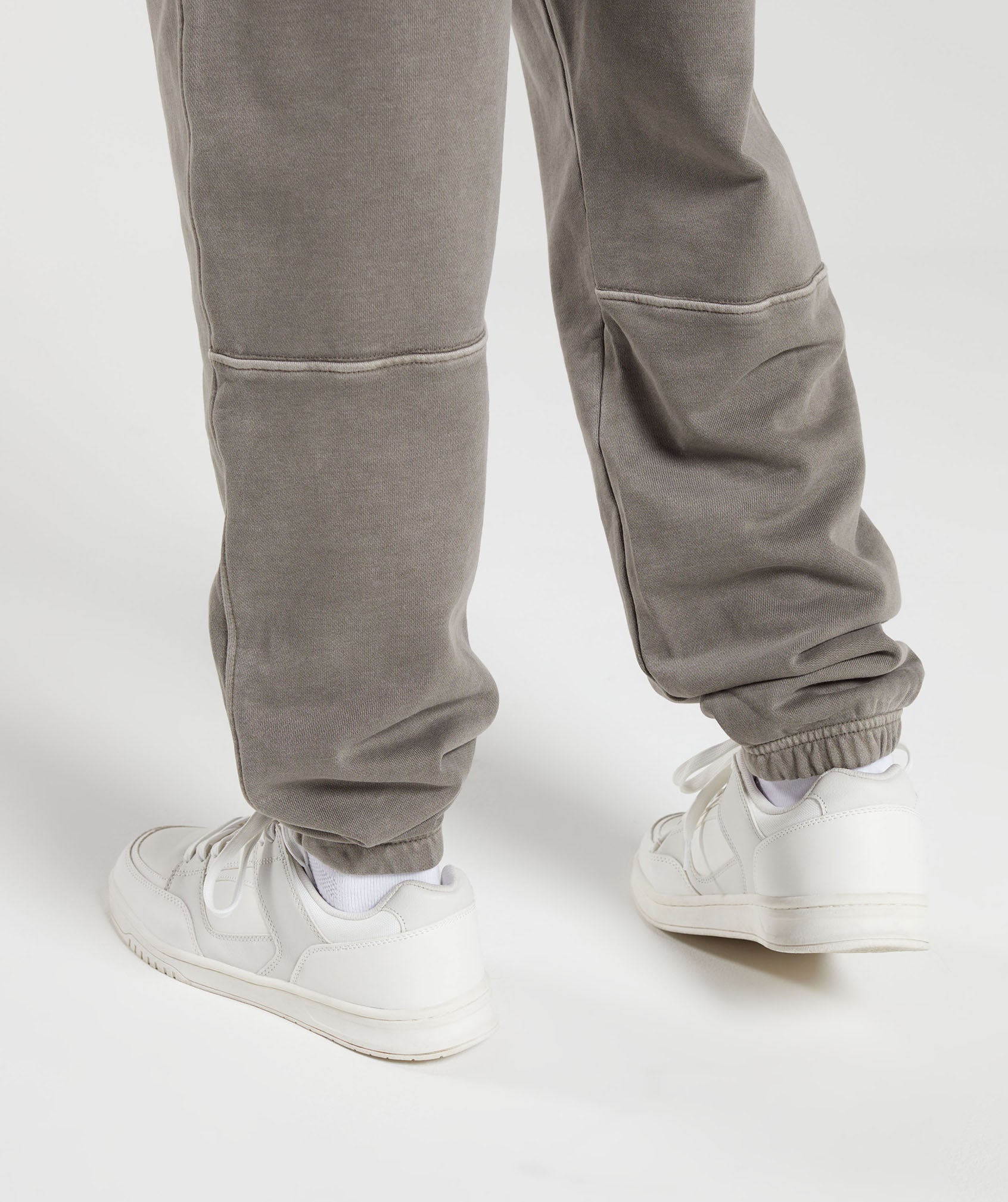 gymshark-heavyweight-joggers-camo-brown-aw23