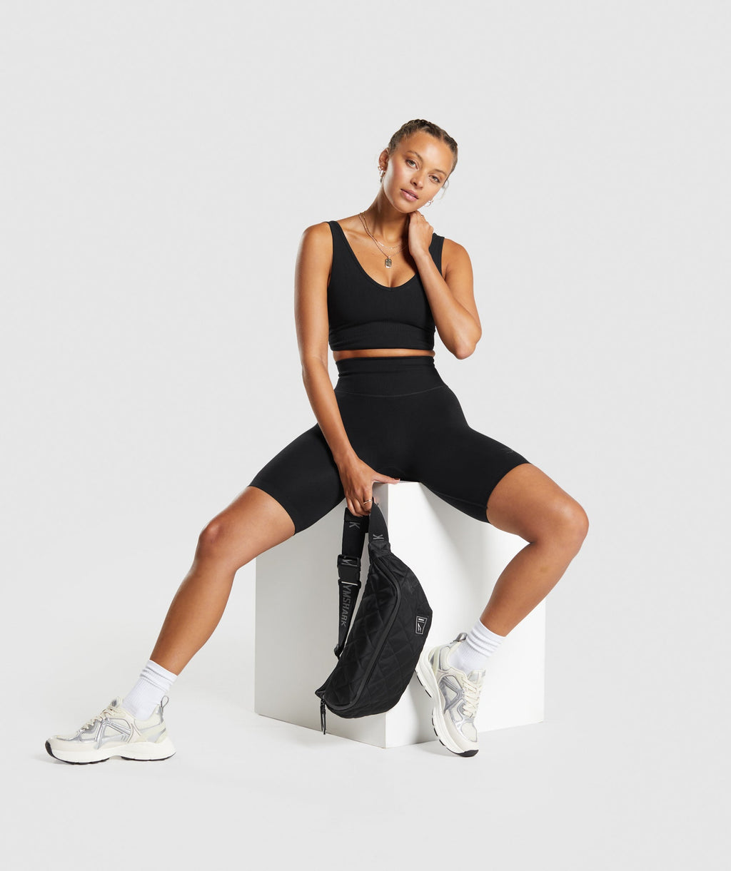 gymshark-rest-day-seamless-bralette-black-aw22