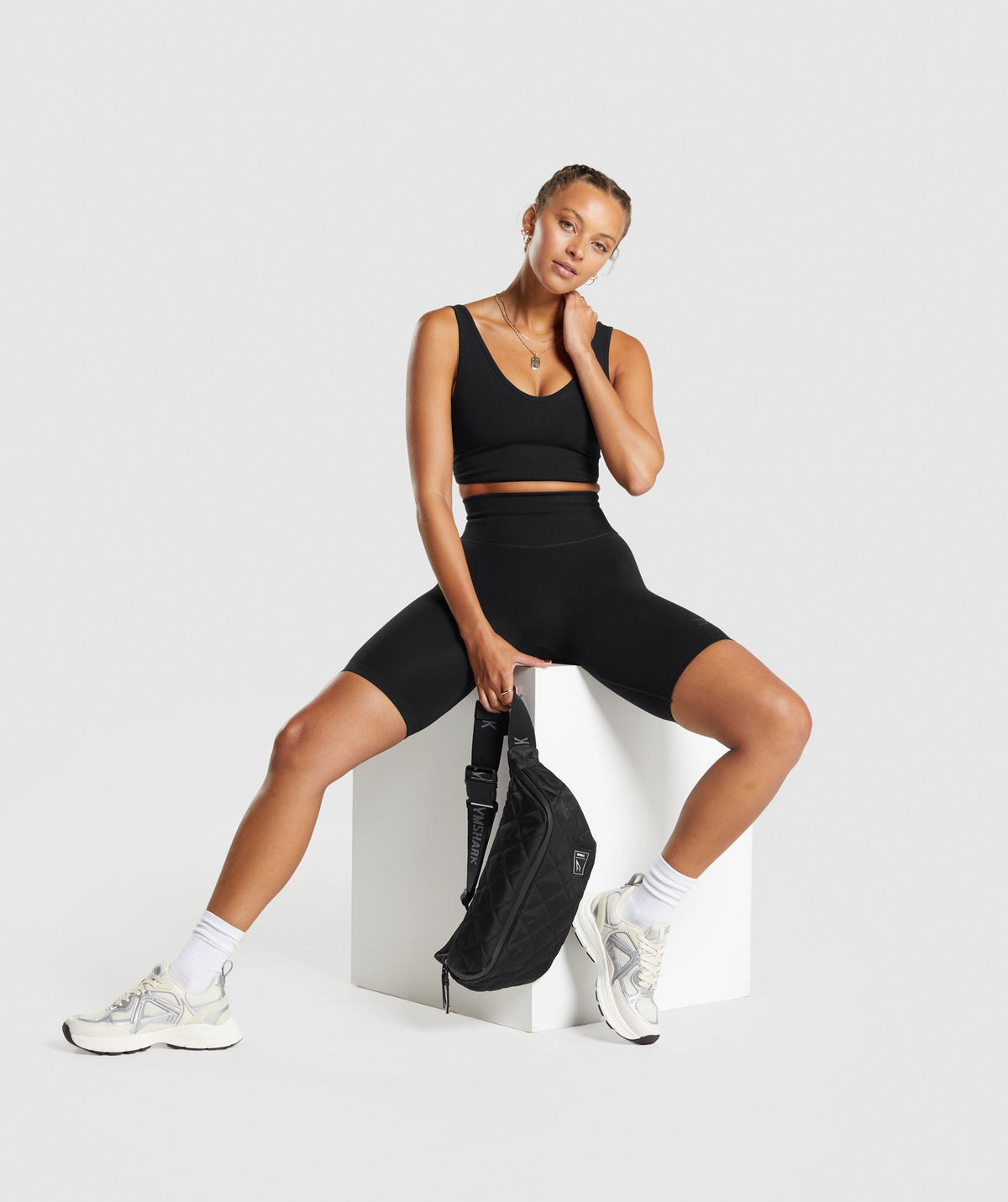 gymshark-rest-day-seamless-bralette-black-aw22