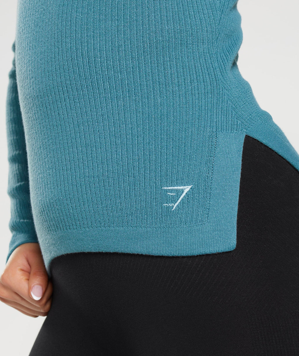 gymshark-pause-knitwear-long-sleeve-top-charred-blue-tame-blue-aw22