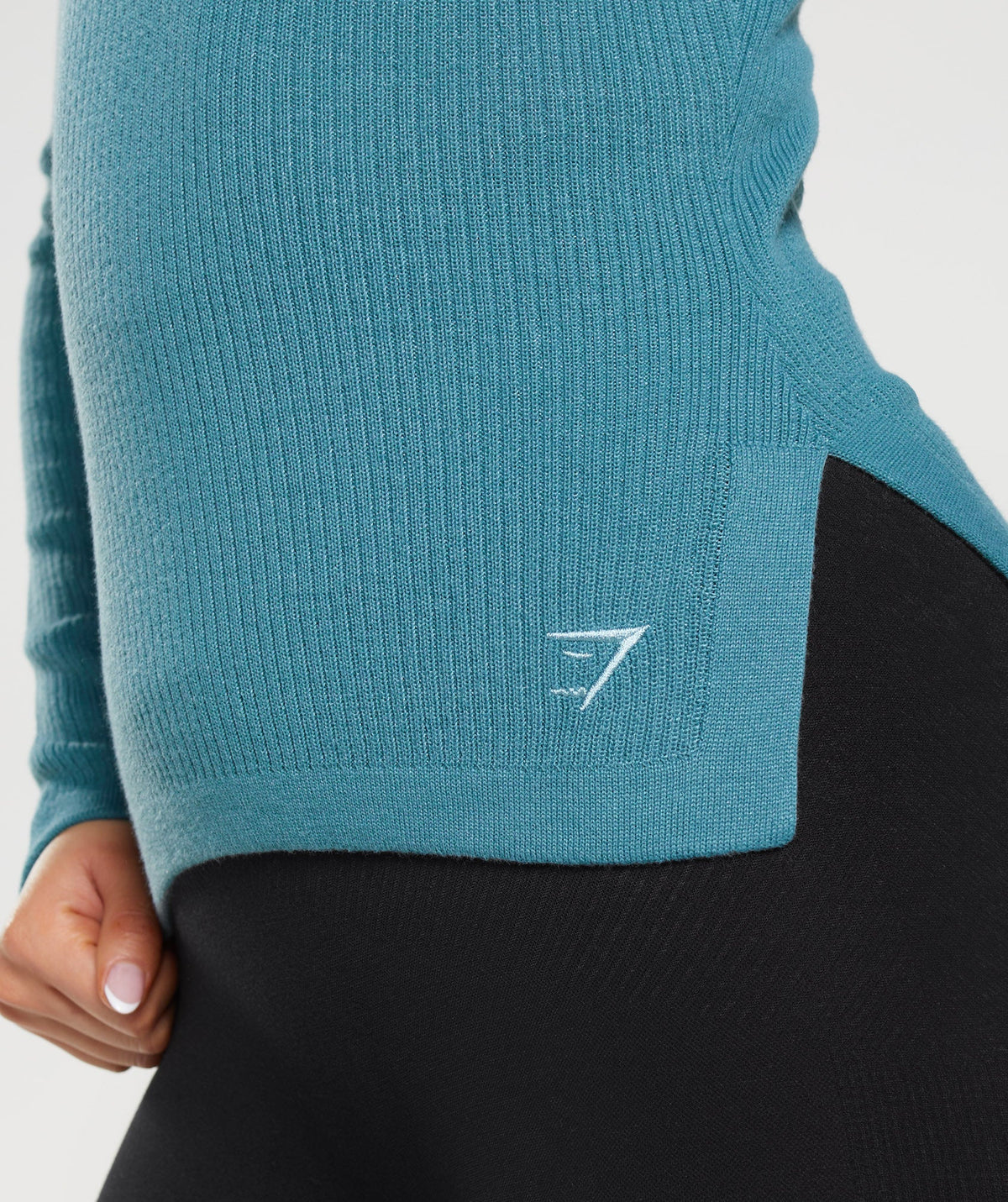 gymshark-pause-knitwear-long-sleeve-top-charred-blue-tame-blue-aw22